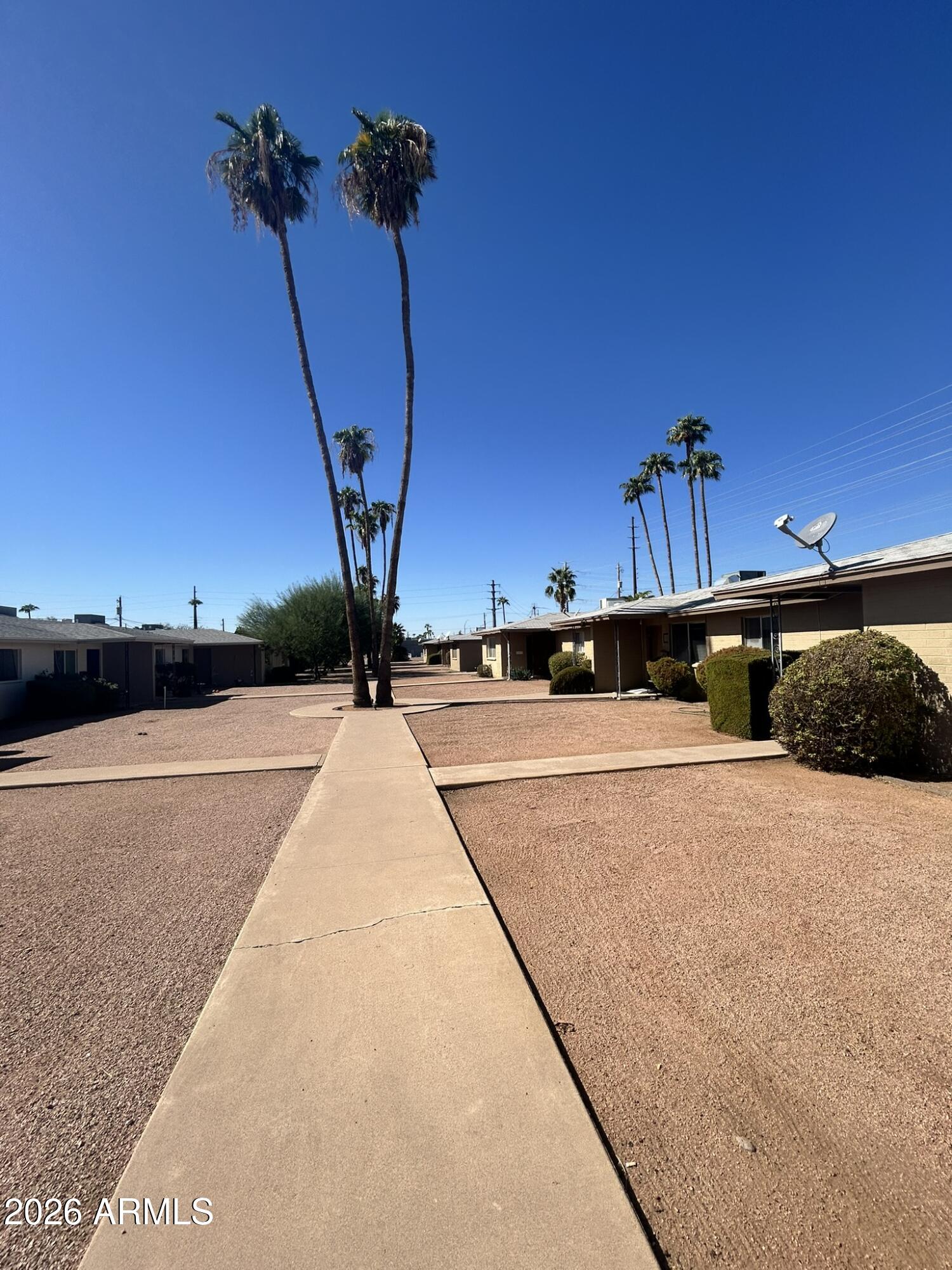 5233 E University Drive Apt B