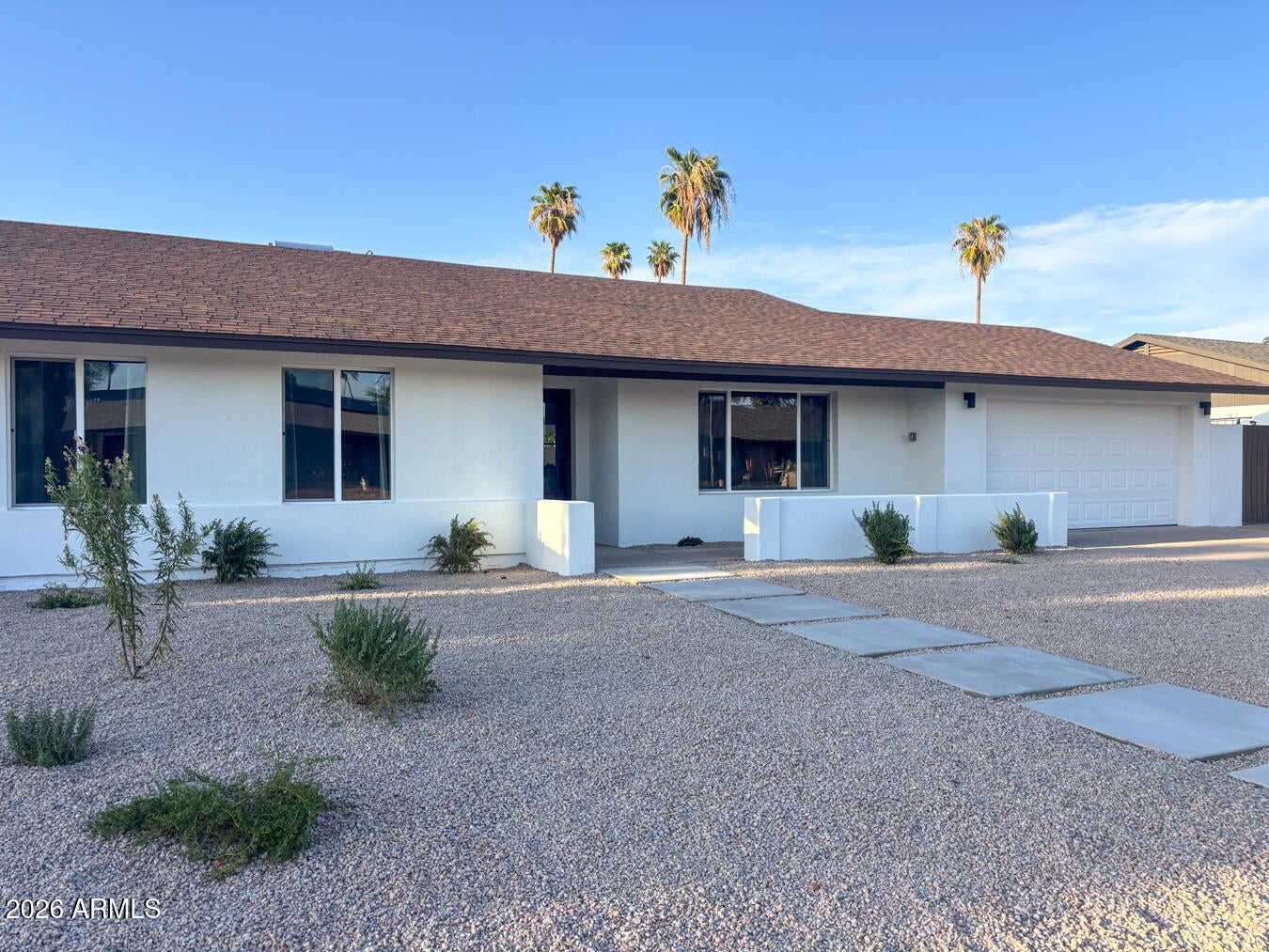 4432 E VOLTAIRE Avenue