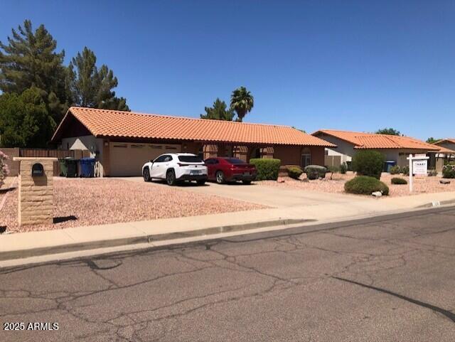 1156 E VINEDO Lane