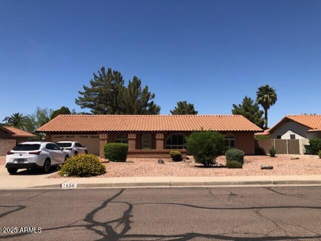 1156 E VINEDO Lane