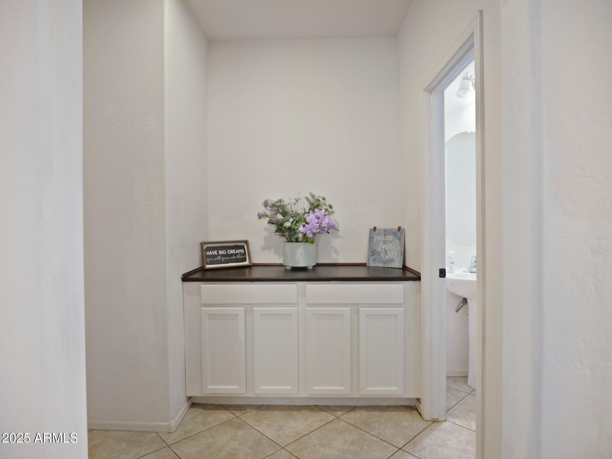 21276 W BERKELEY Road