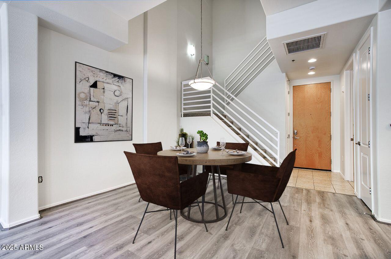 17 W VERNON Avenue 111