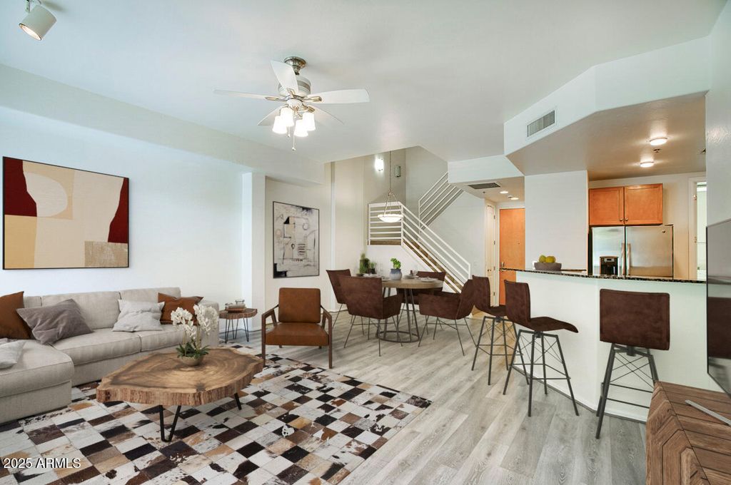 Photo of 17 W Vernon Avenue #111, Phoenix, AZ 85003 (MLS # 6924995)