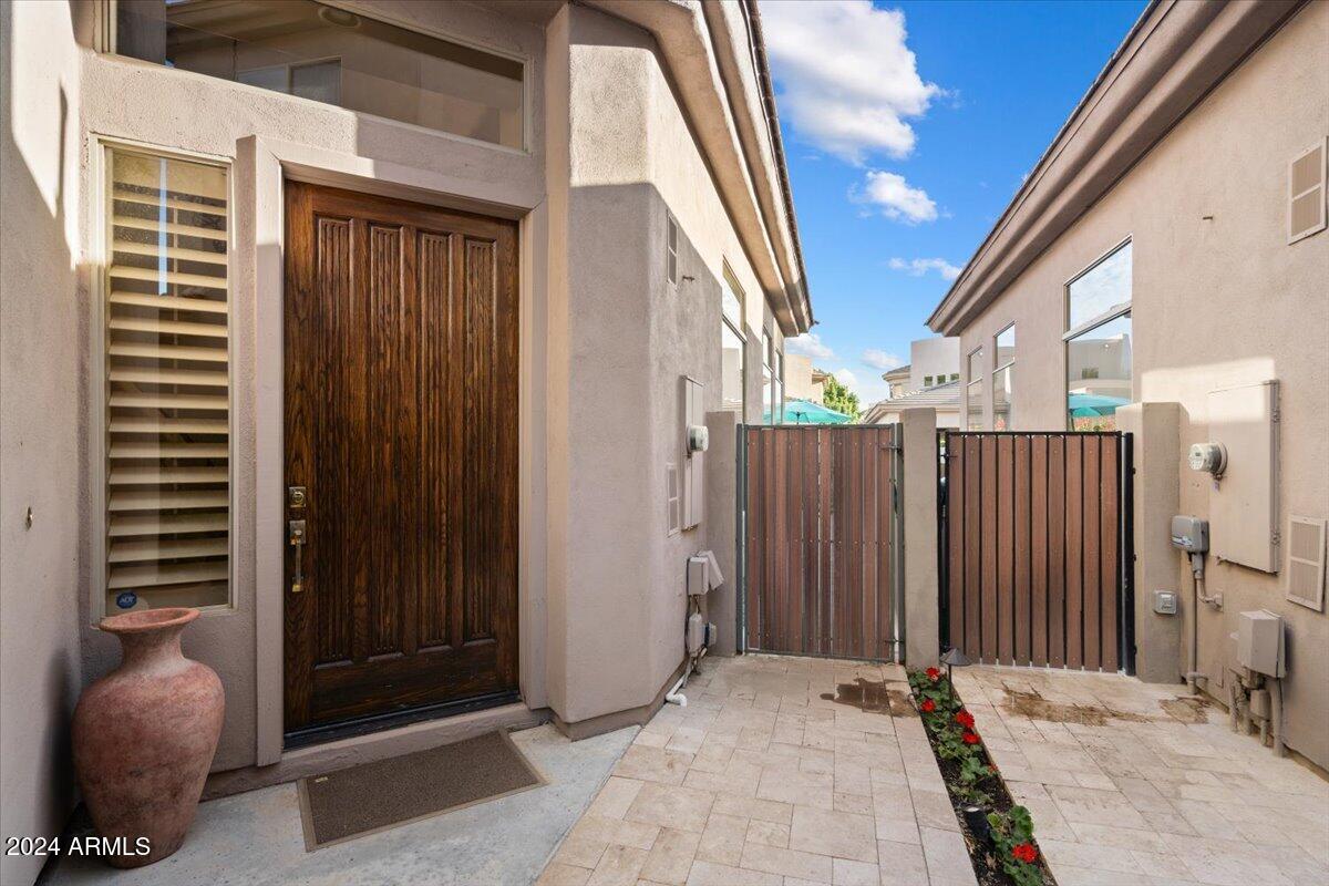 7317 E WOODSAGE Lane