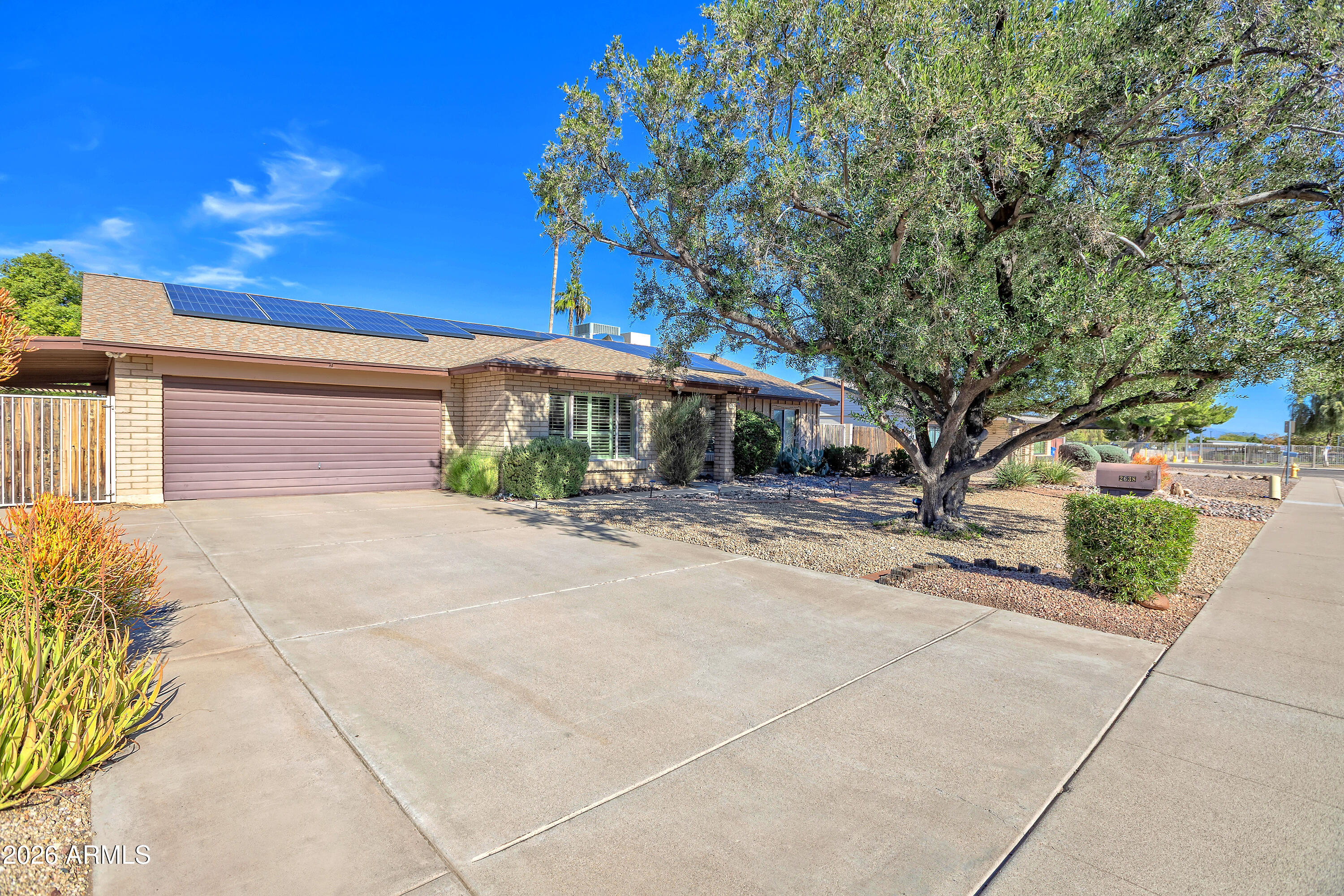 2638 E DESERT COVE Avenue