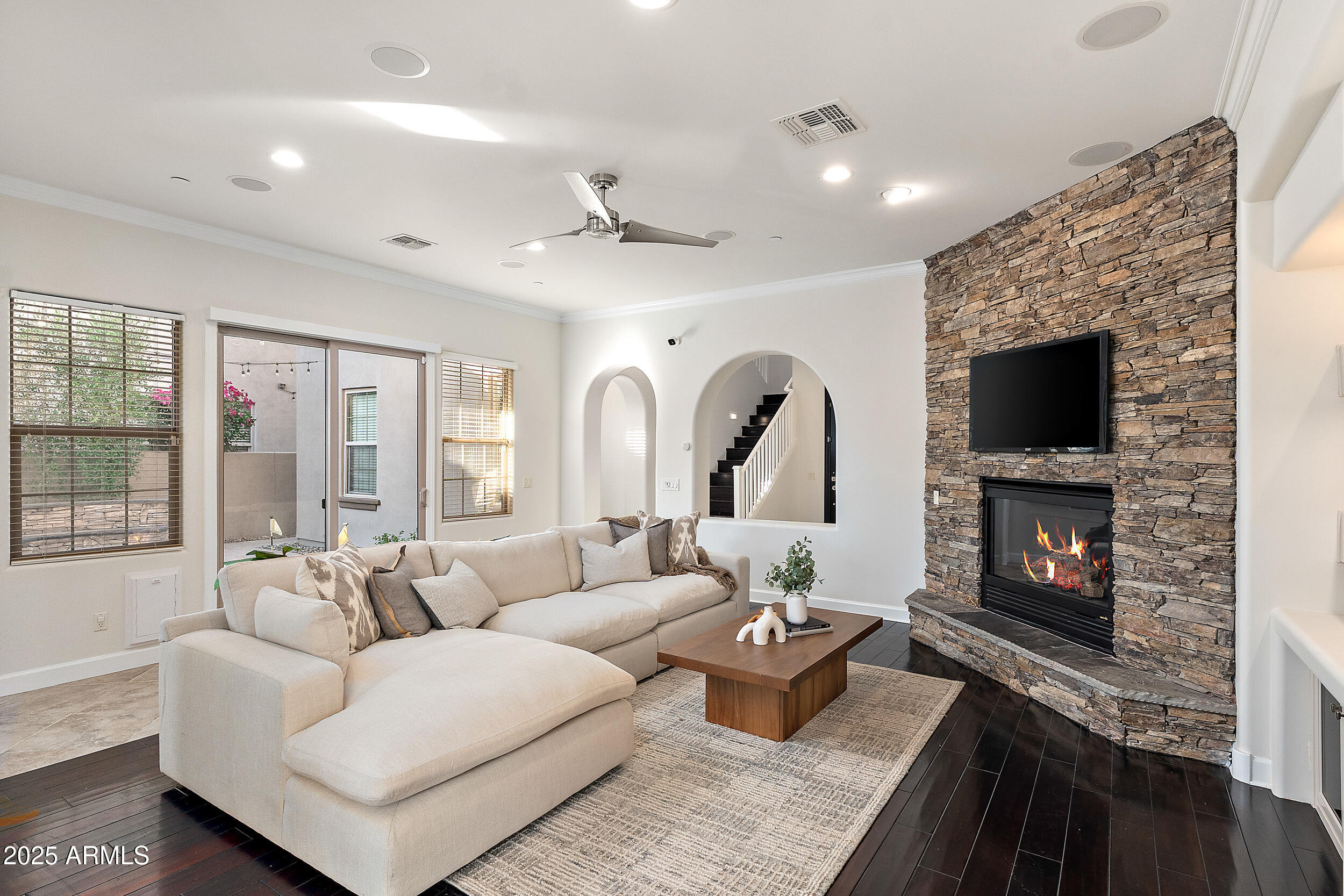 9469 E TRAILSIDE View