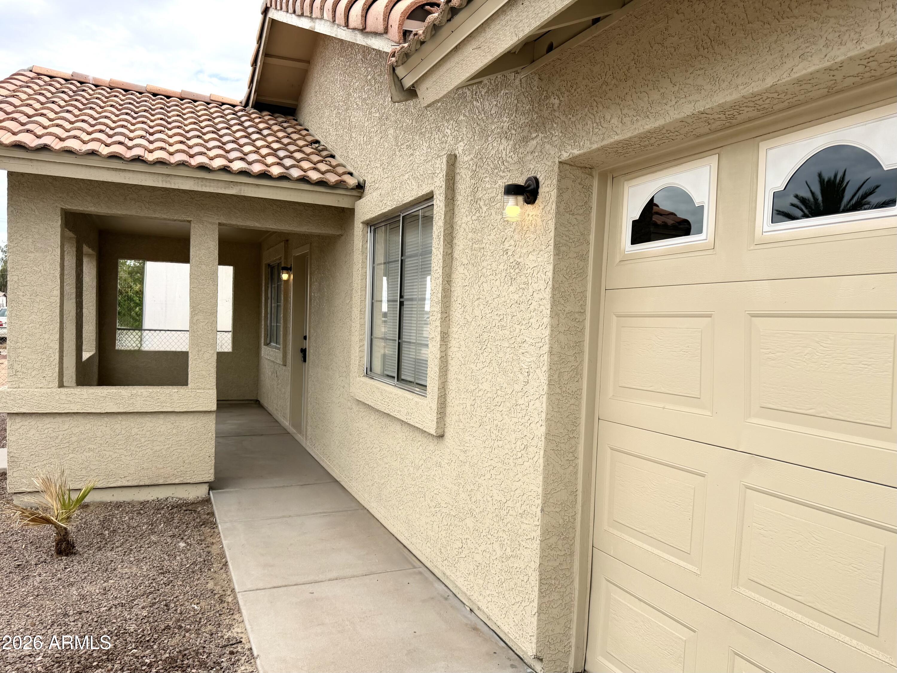 521 W OCOTILLO Street