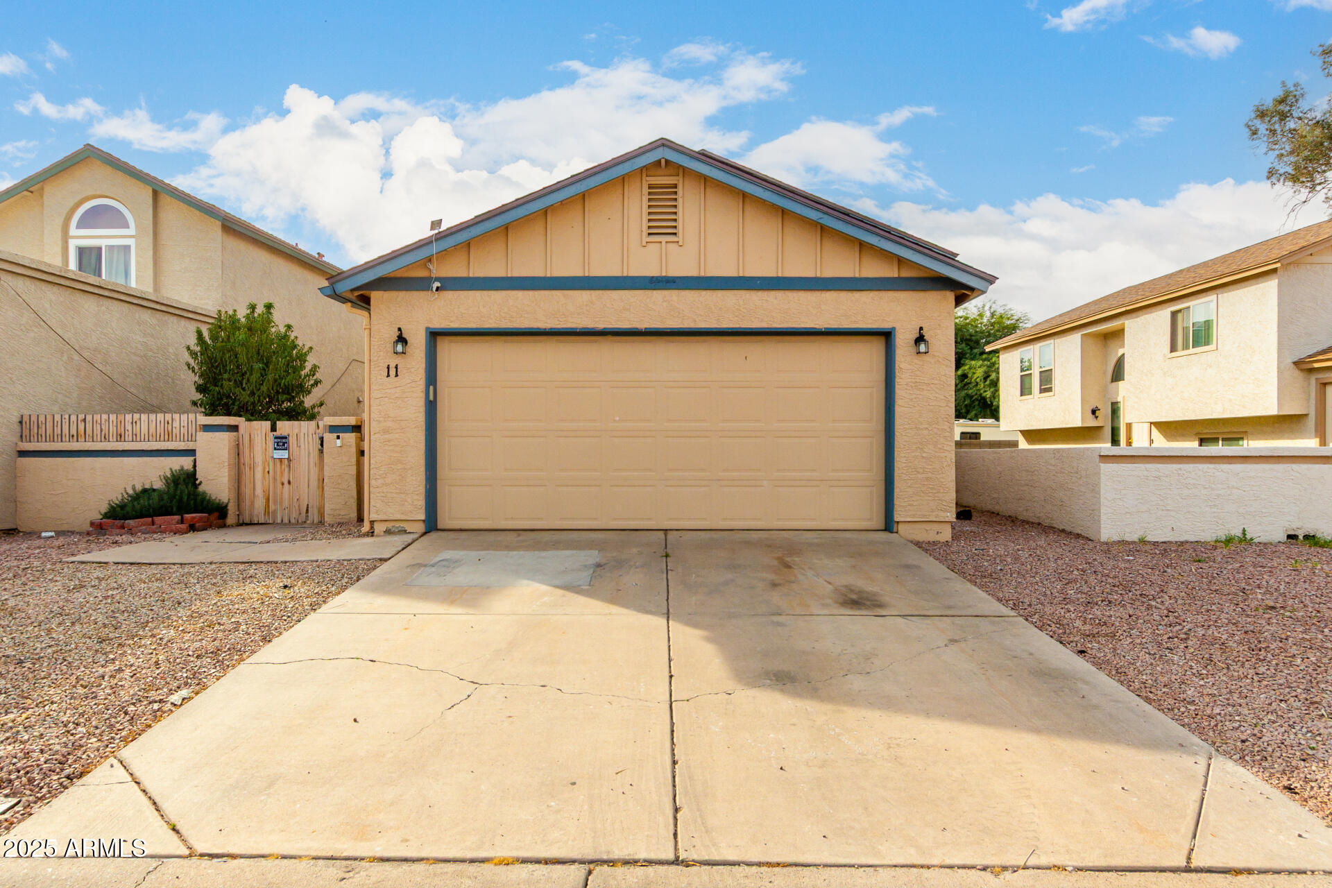 921 S VAL VISTA Drive 11