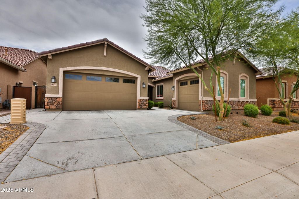 Photo of 18541 W Galveston Street, Goodyear, AZ 85338 (MLS # 6917860)