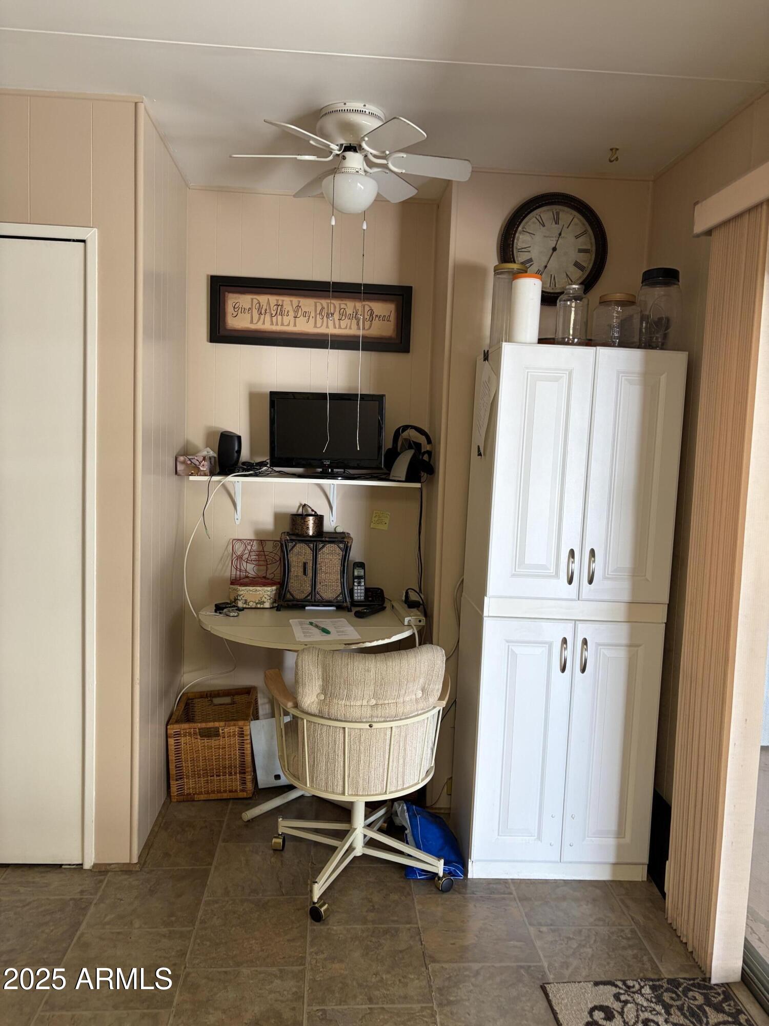 150 S Windsor -- E65