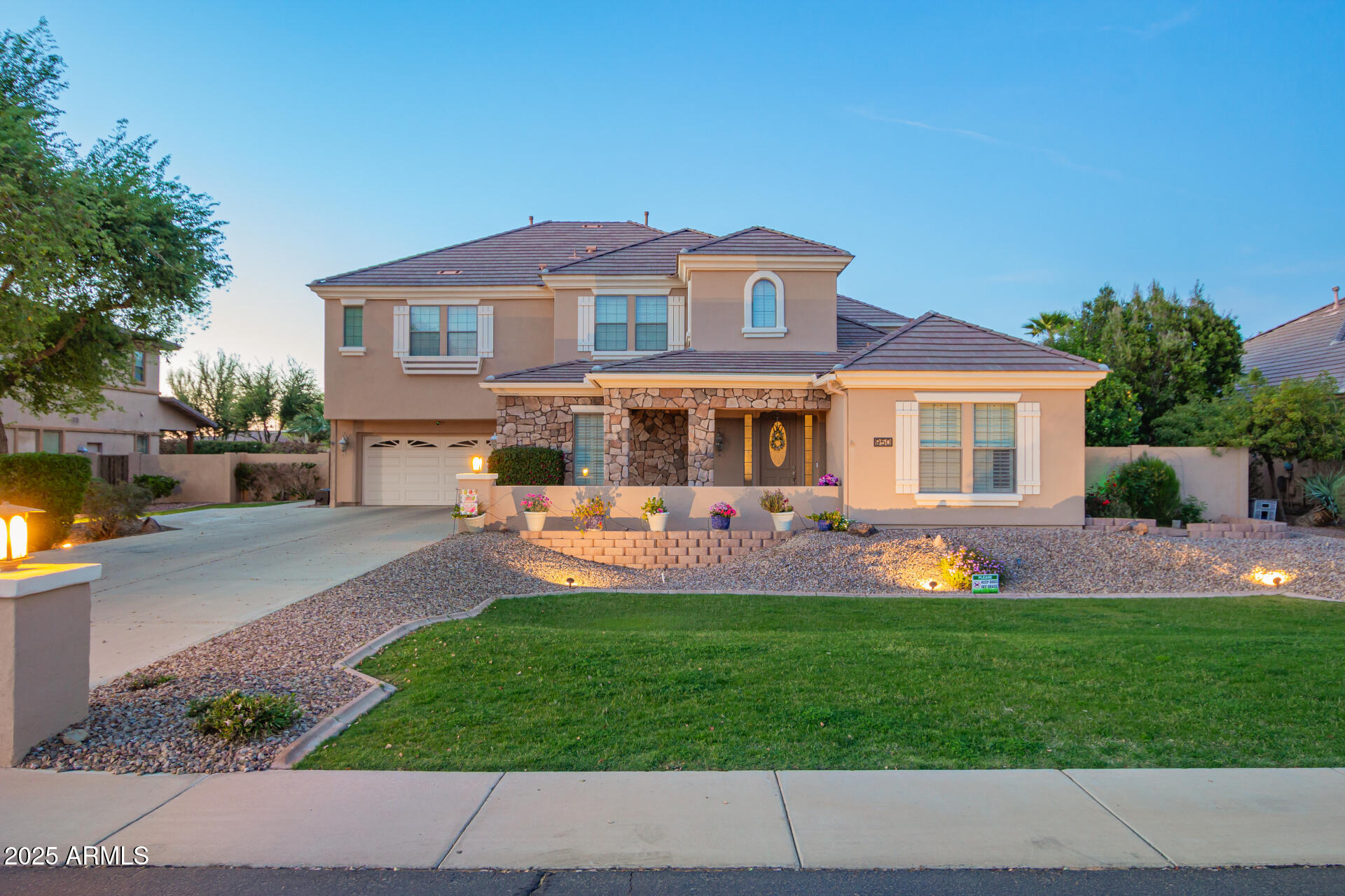 Search Homes 2 950 E DESERT INN Drive