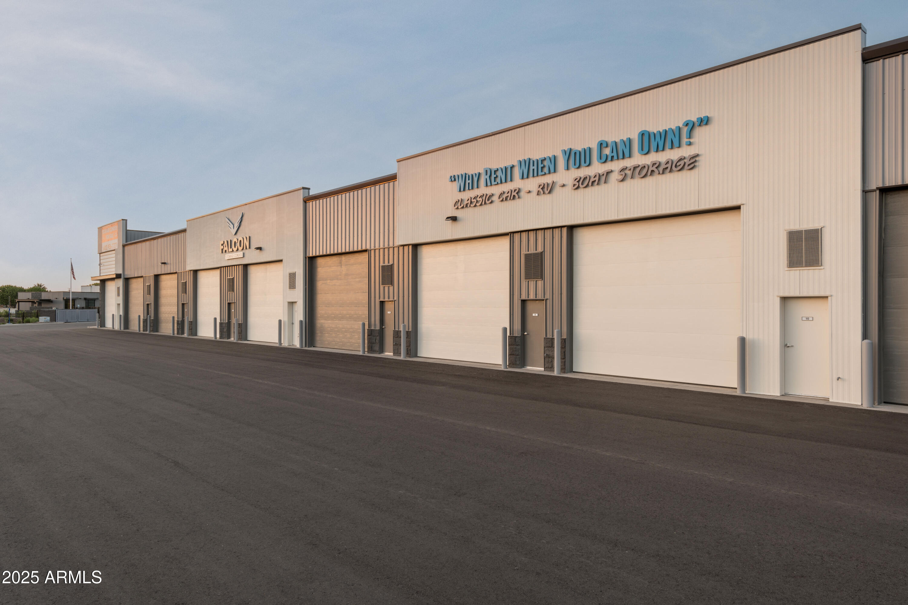 450 E WILLIS Road 68