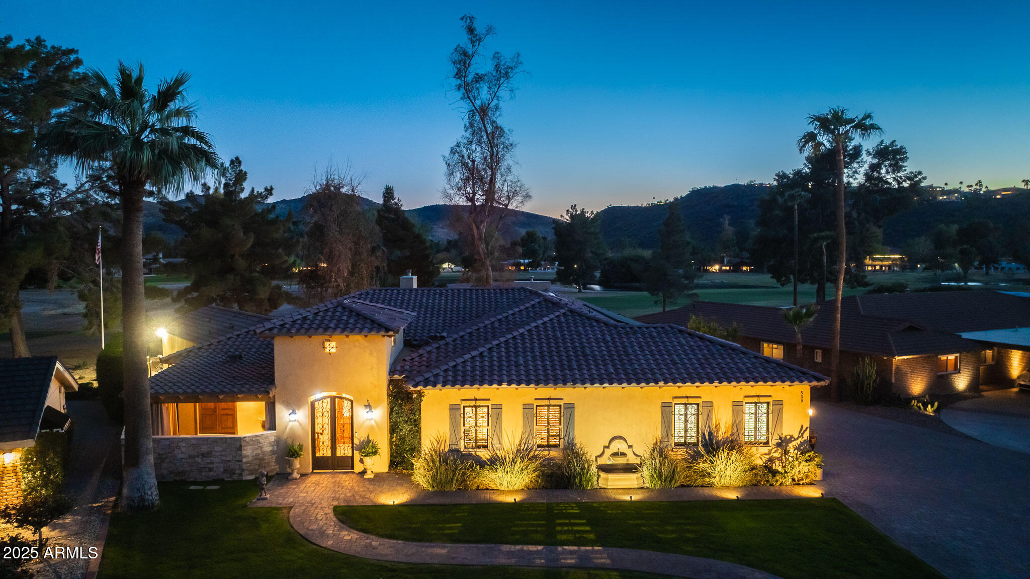 509 W MOON VALLEY Drive