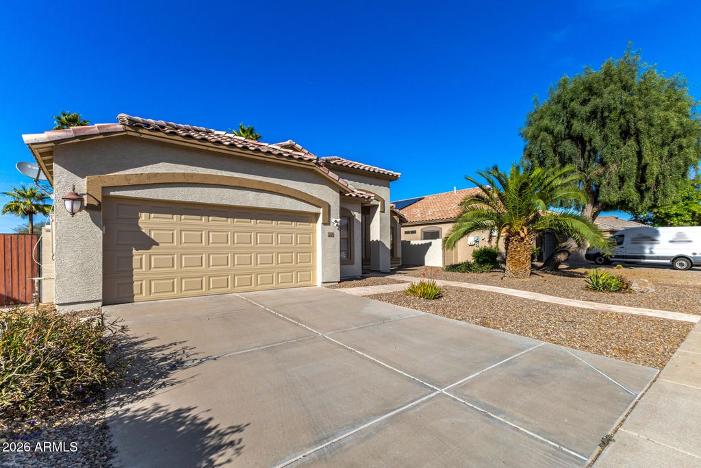 Photo of 240 W Brooks Street, Gilbert, AZ 85233 (MLS # 7000985)