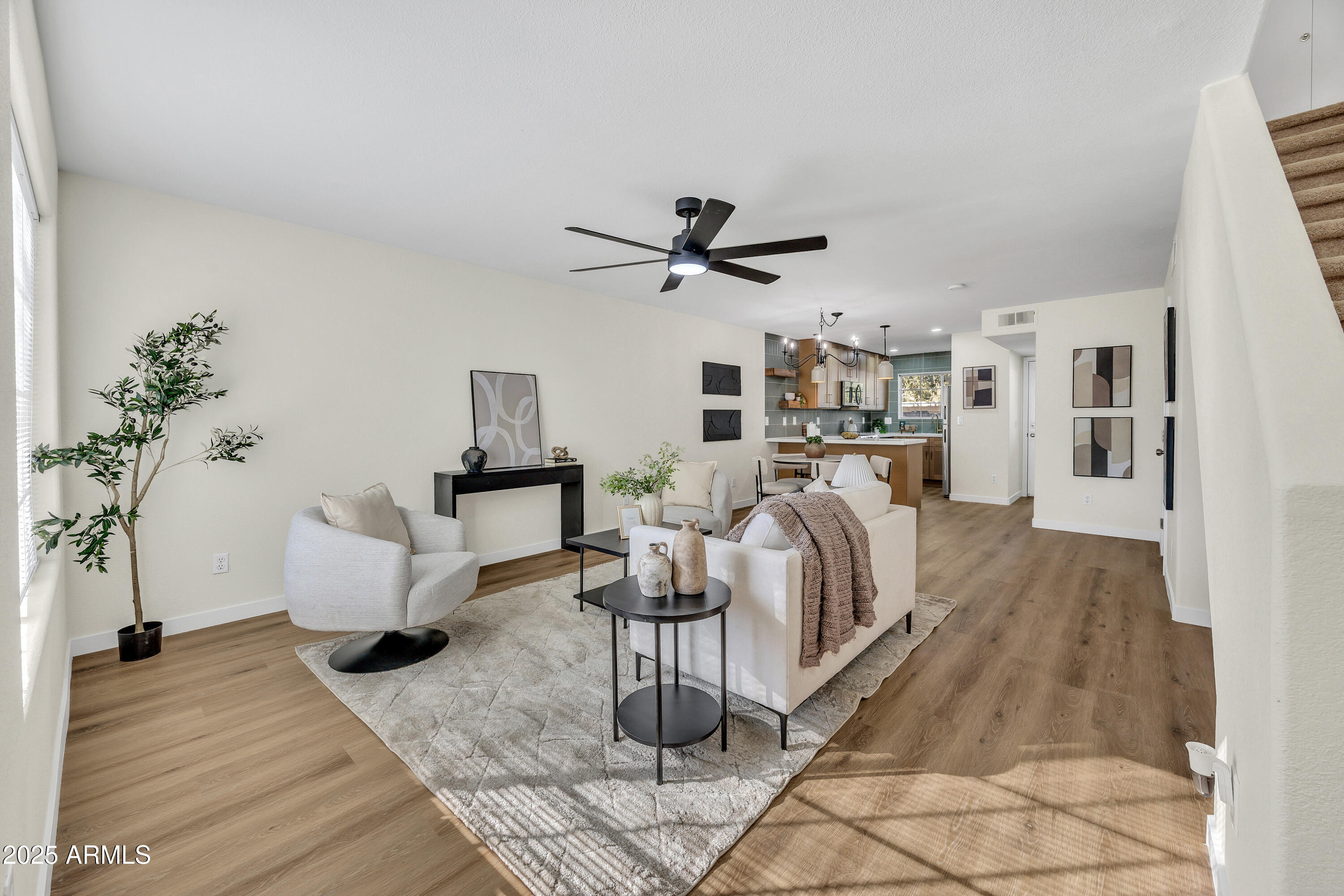 860 N MCQUEEN Road 1163