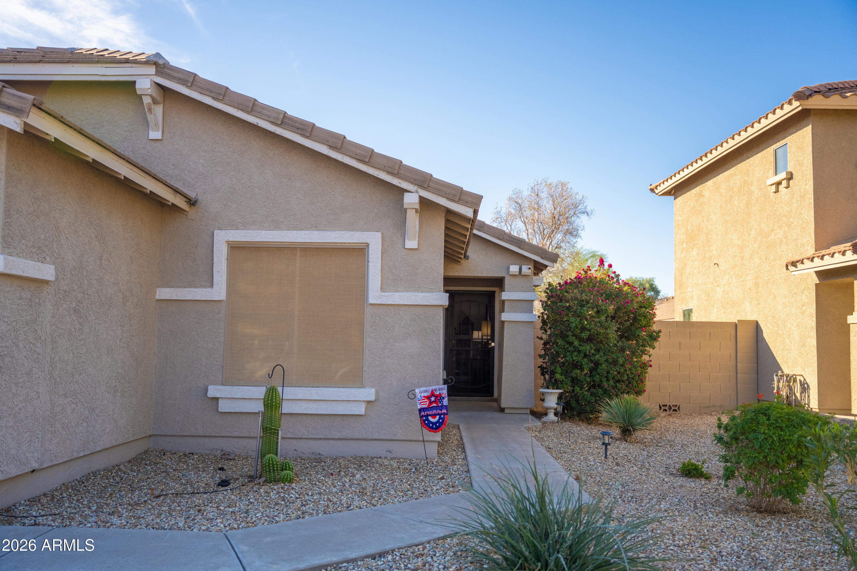 16763 W SHERMAN Street