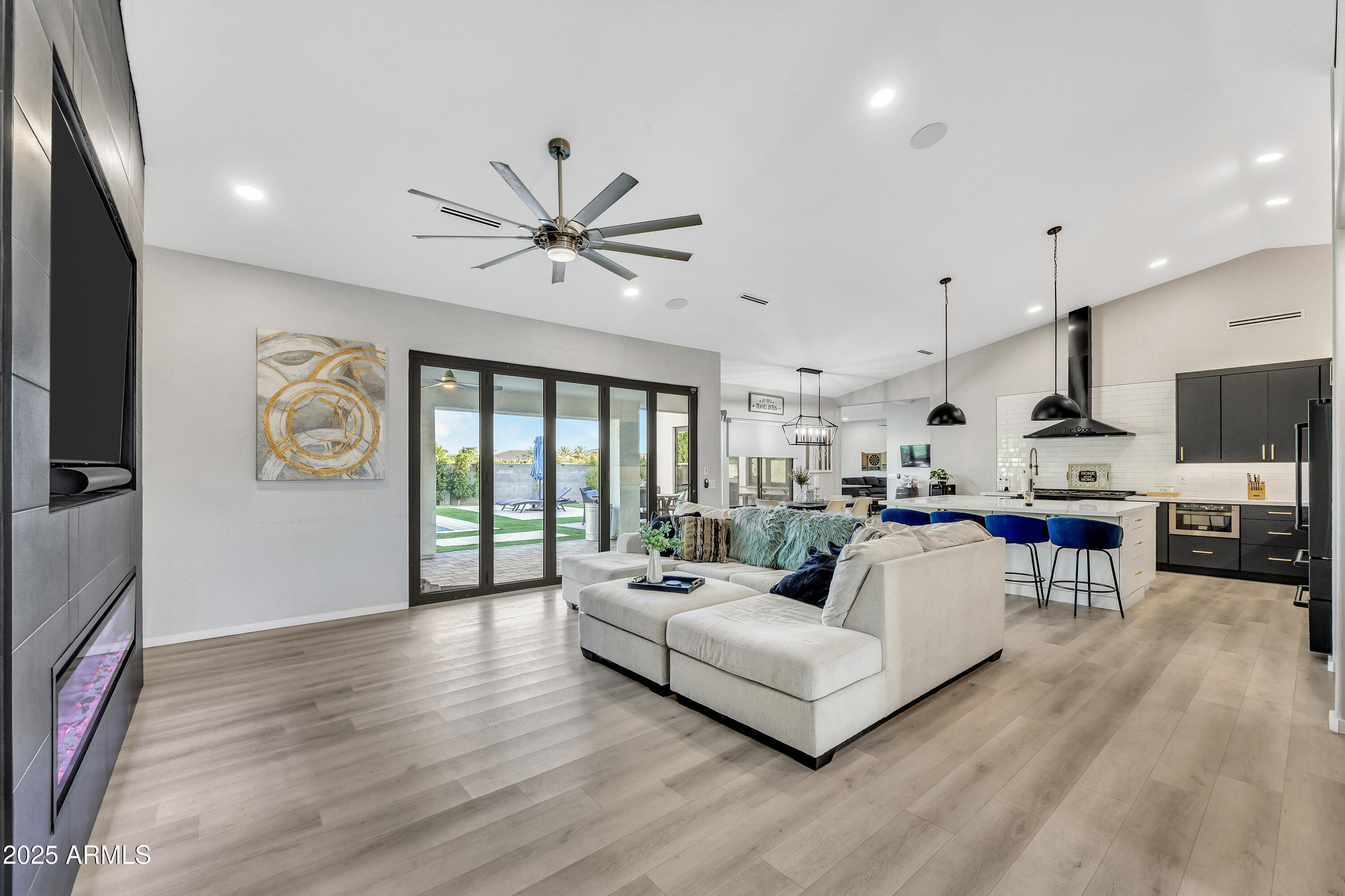9415 W ELECTRA Lane
