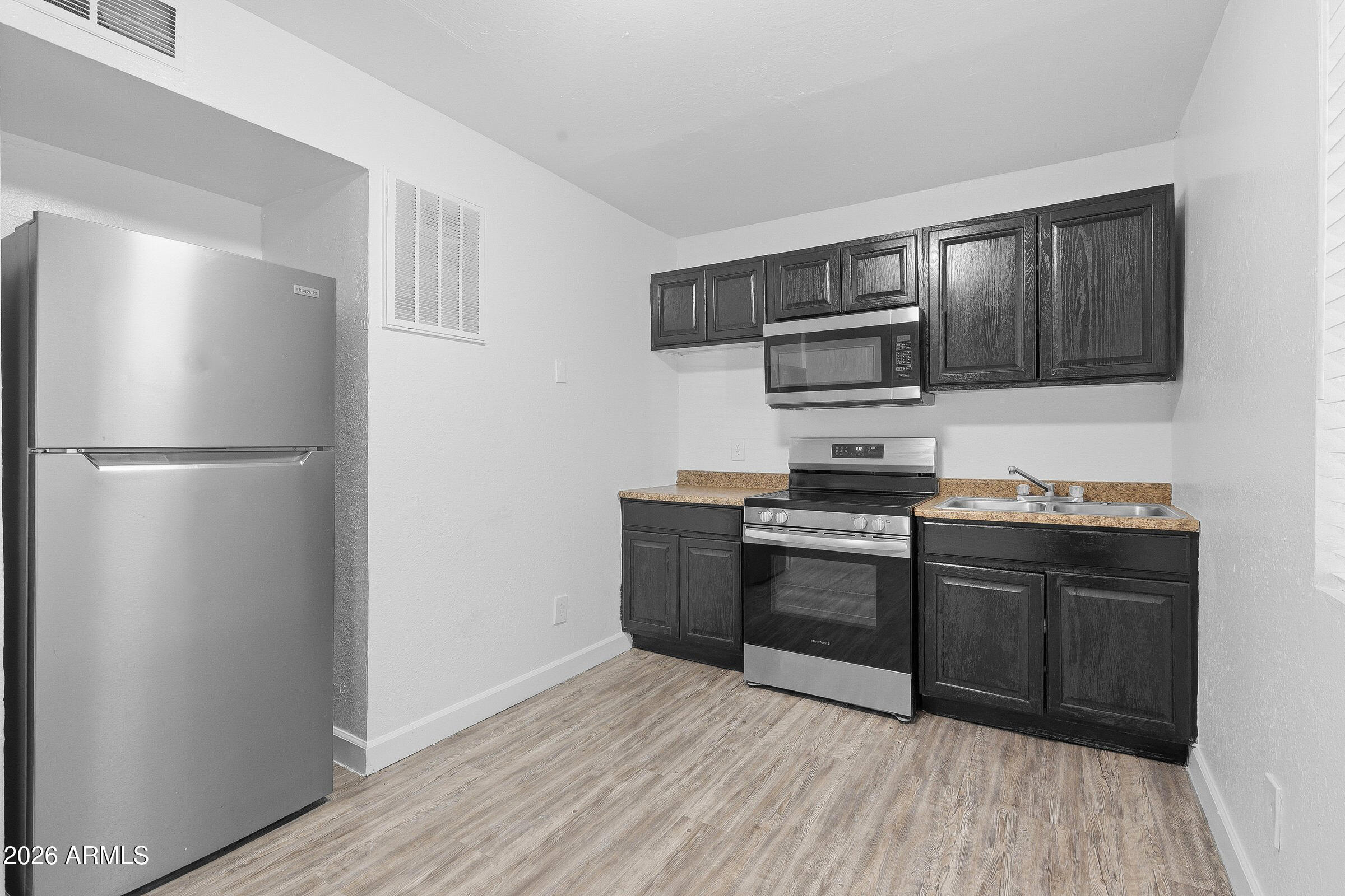 1022 N 22ND Place