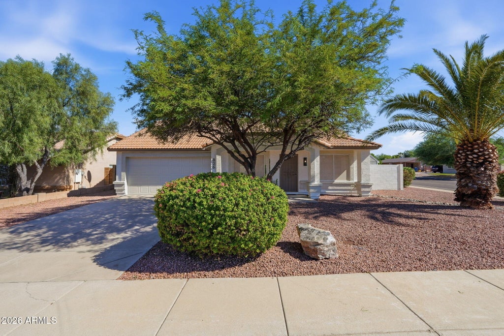 Photo of 826 W 14th Avenue, Apache Junction, AZ 85120 (MLS # 7069337)