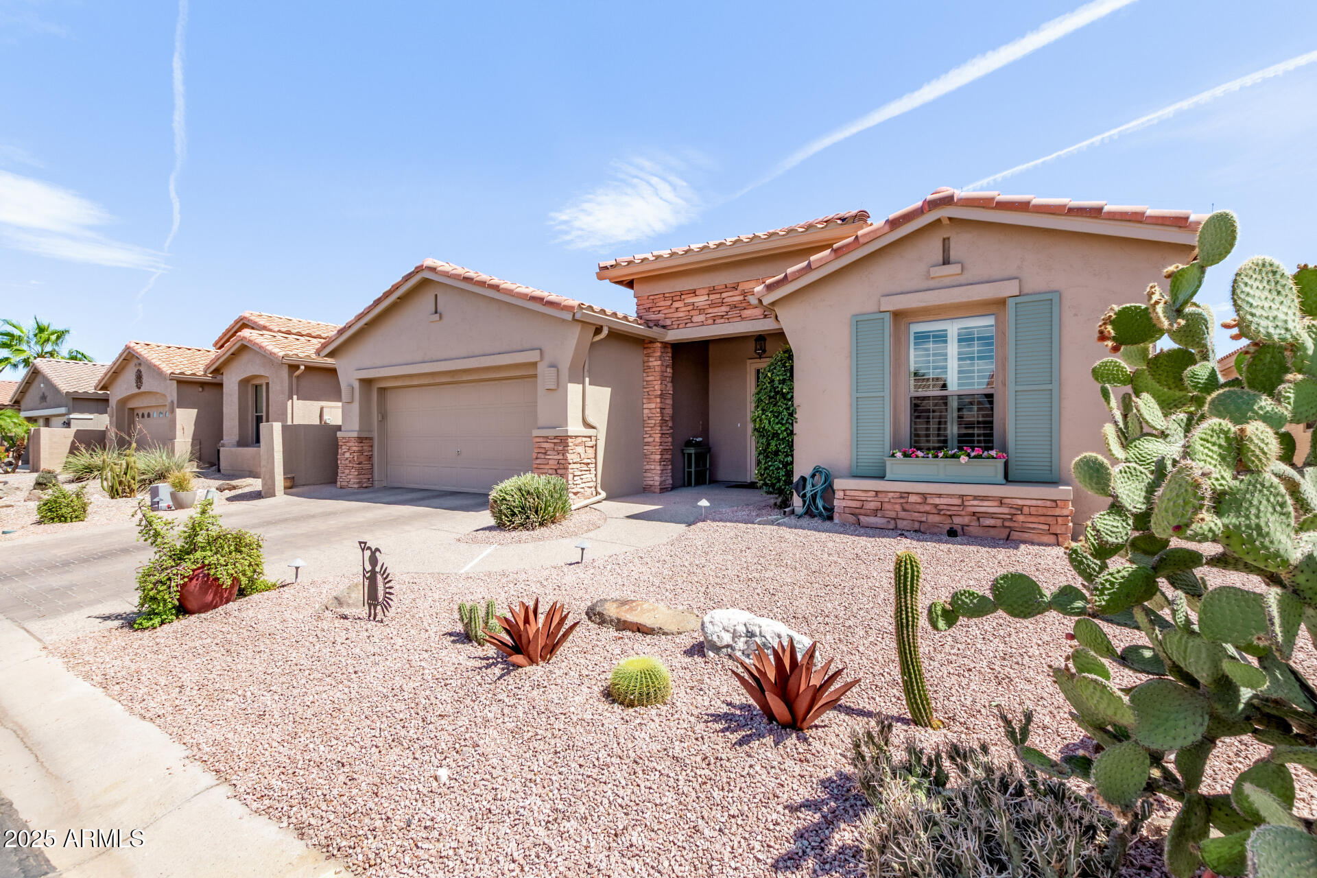 9815 E COOPERS HAWK Drive