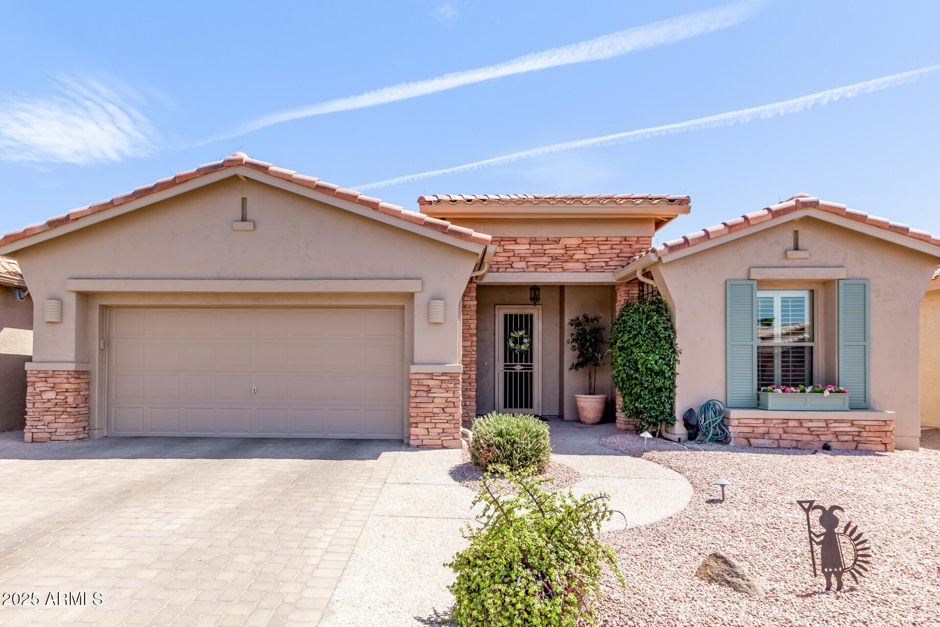 9815 E COOPERS HAWK Drive