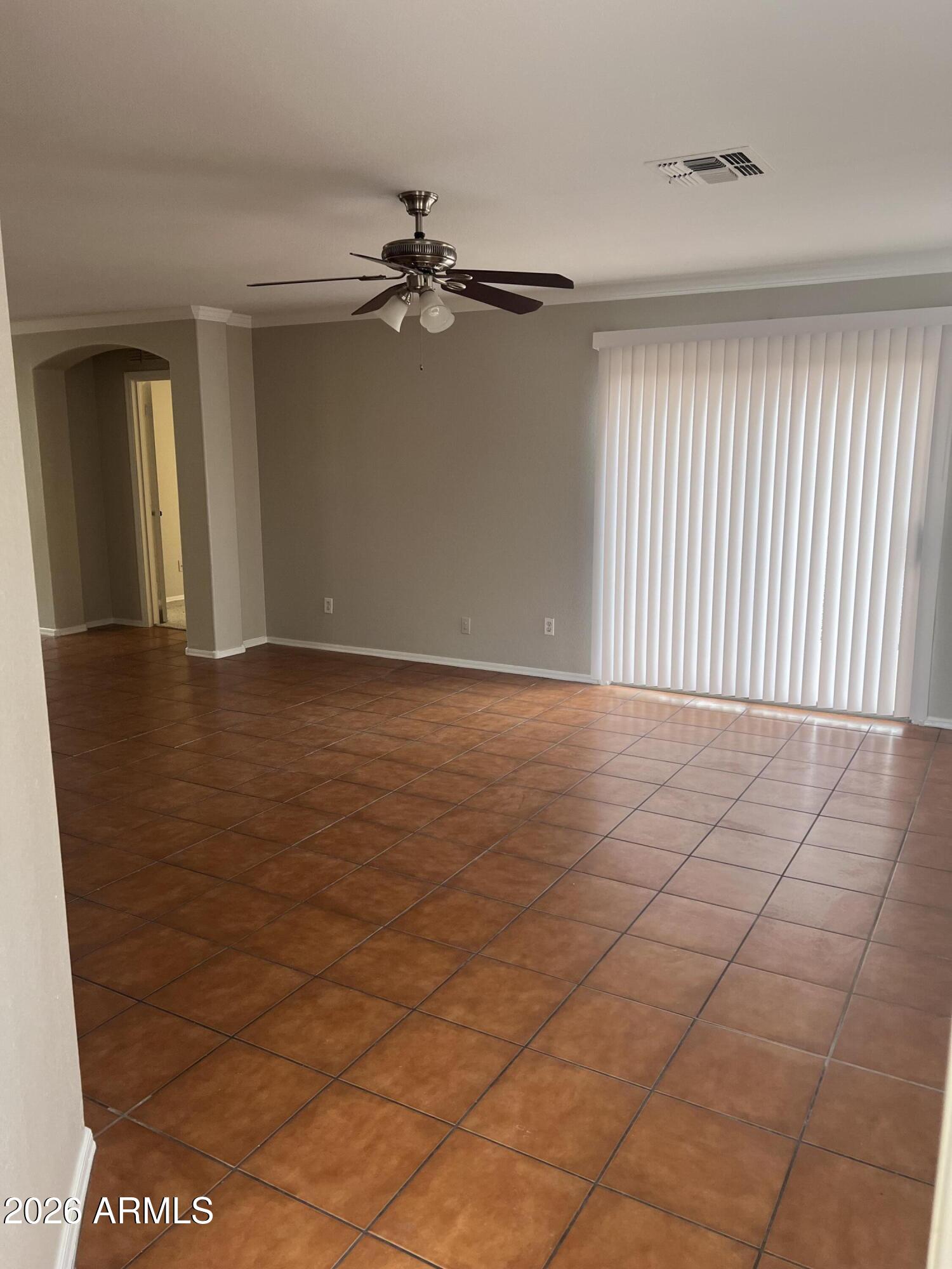 8133 W MAGNOLIA Street