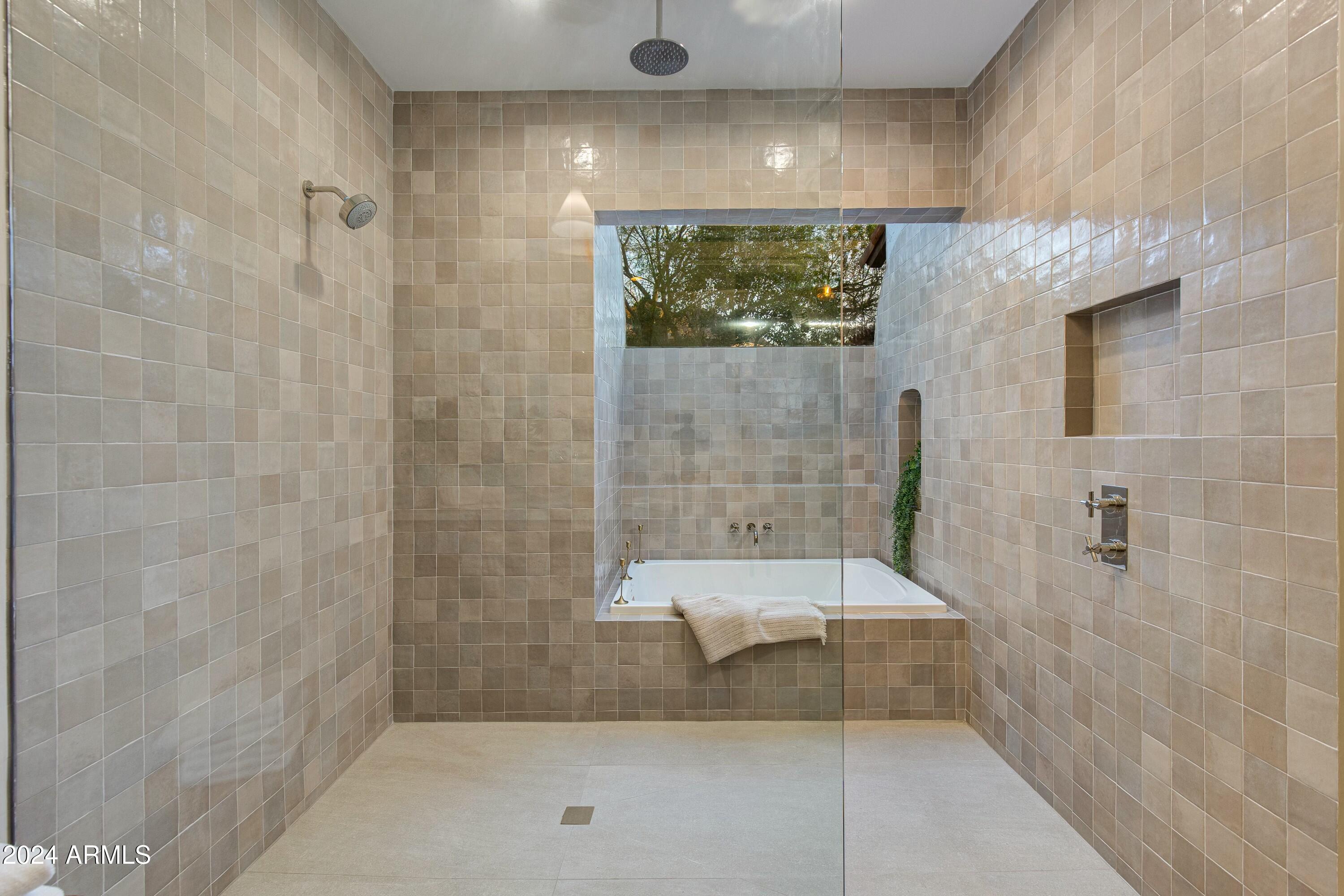ECHO CANYON - Residential