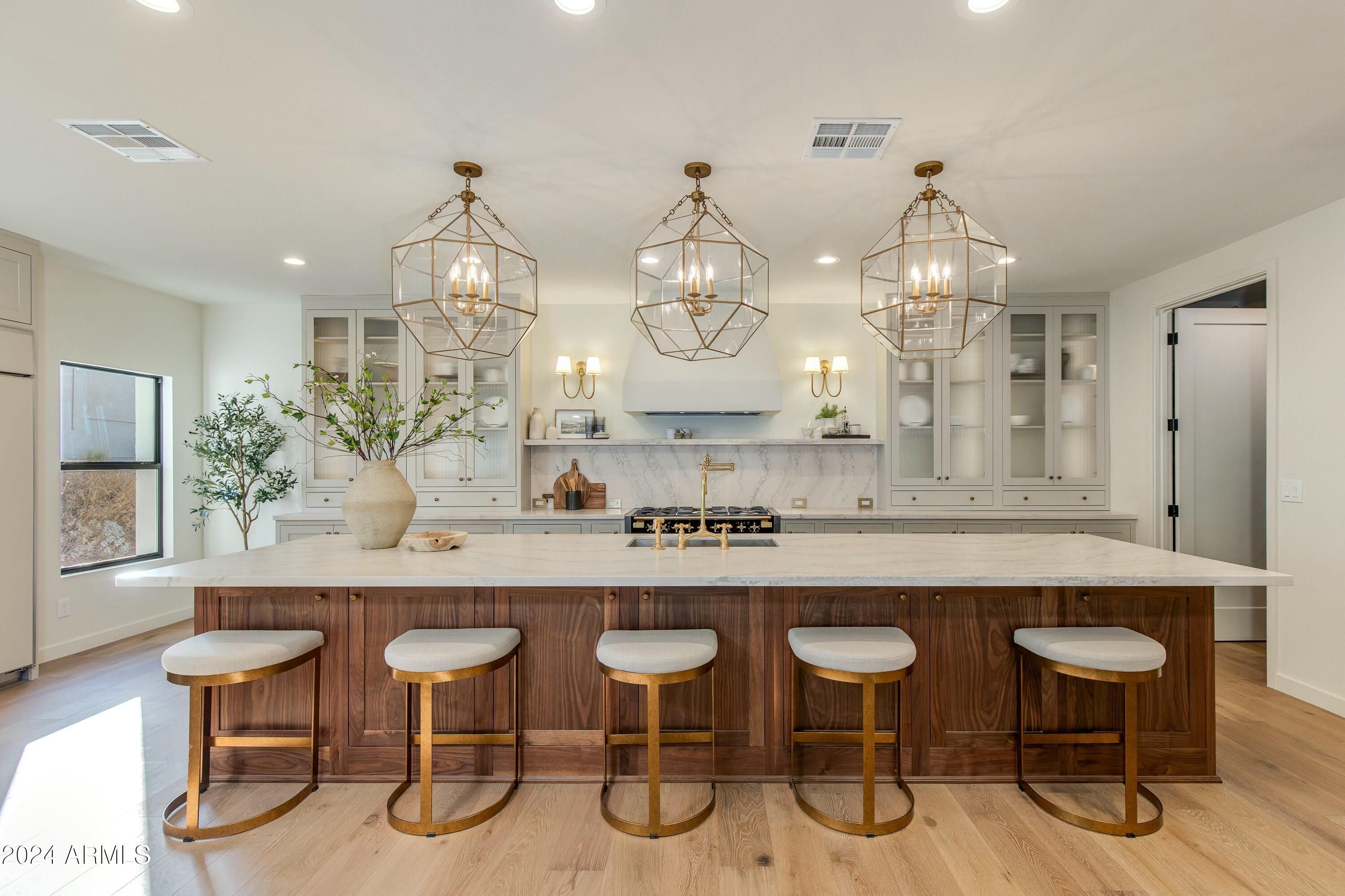 ECHO CANYON - Residential