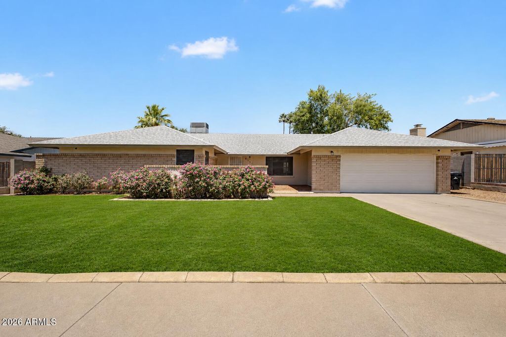 Photo of 4114 W Hartford Avenue, Glendale, AZ 85308 (MLS # 7026934)