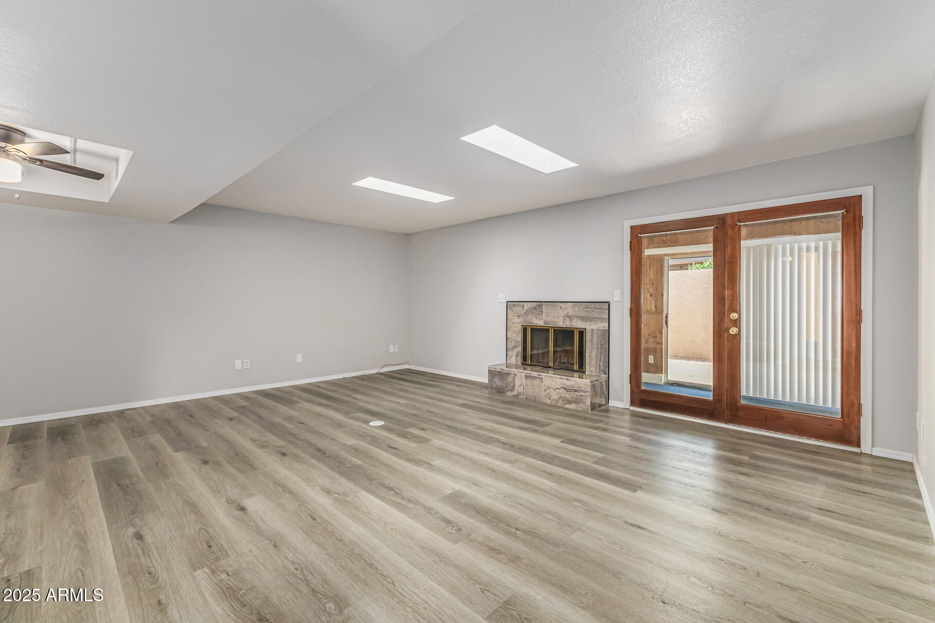 3345 E UNIVERSITY Drive 42