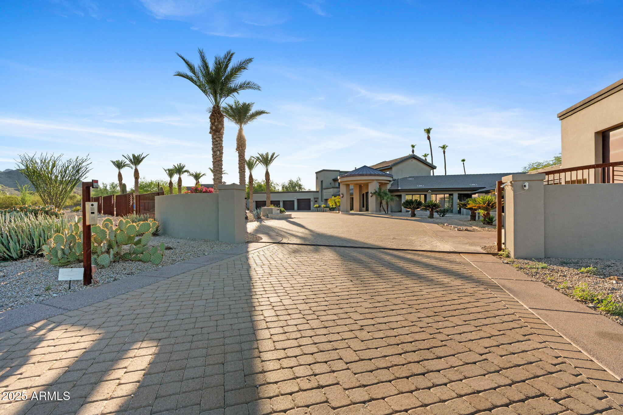 3850 E Sahuaro Boulevard