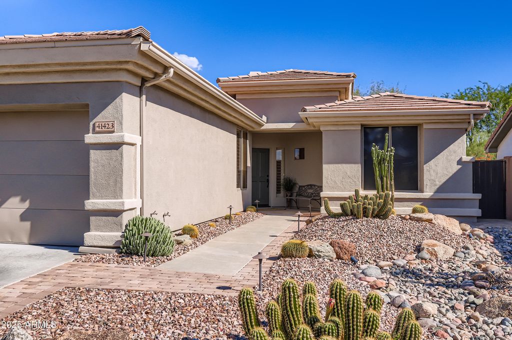 Photo of 41423 N Clear Crossing Road, Anthem, AZ 85086 (MLS # 6918527)