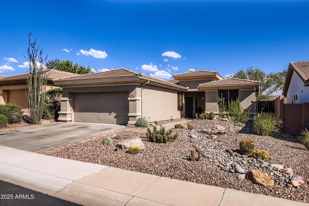 Photo of 41423 N Clear Crossing Road, Anthem, AZ 85086 (MLS # 6918527)