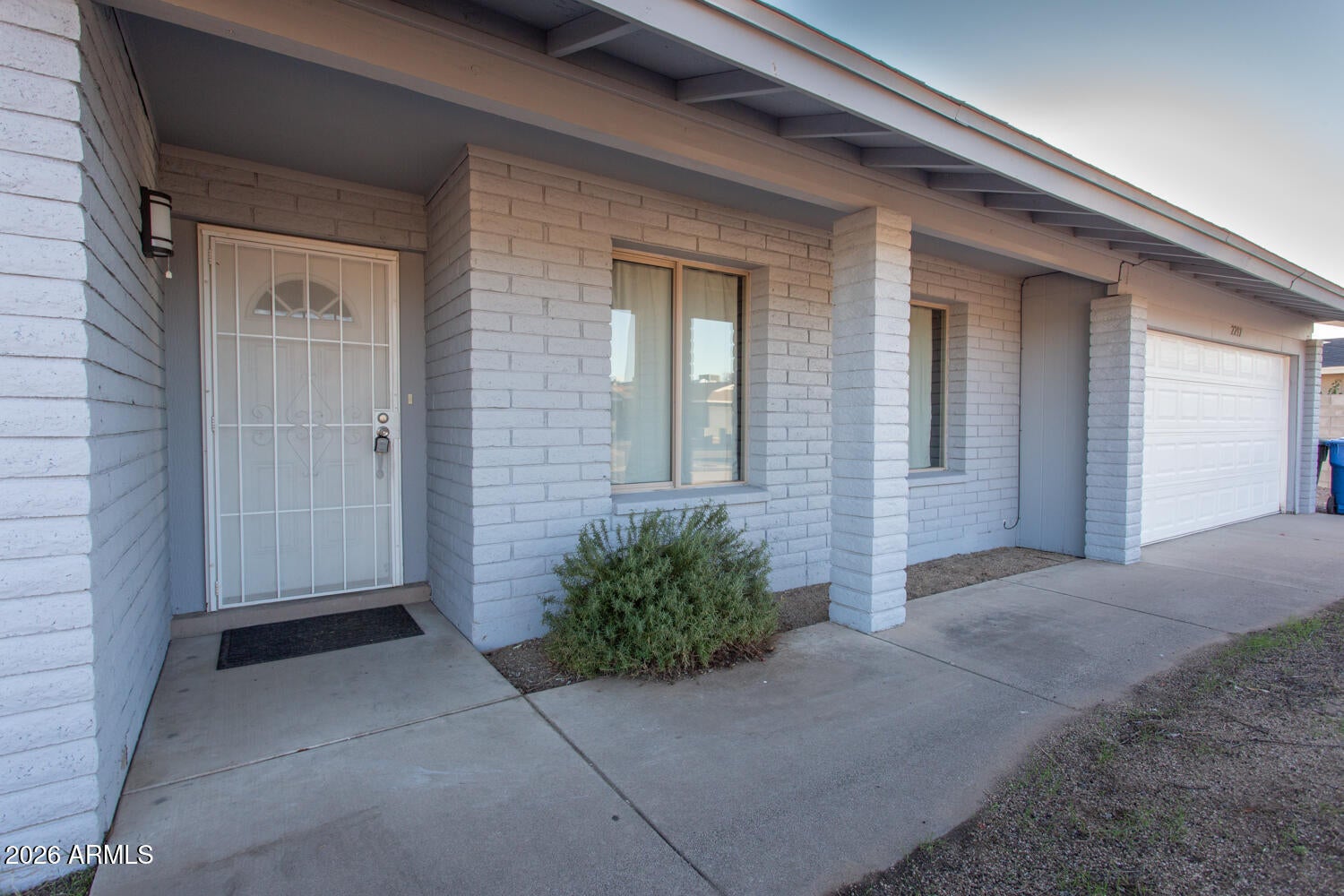 2217 W Topeka Drive