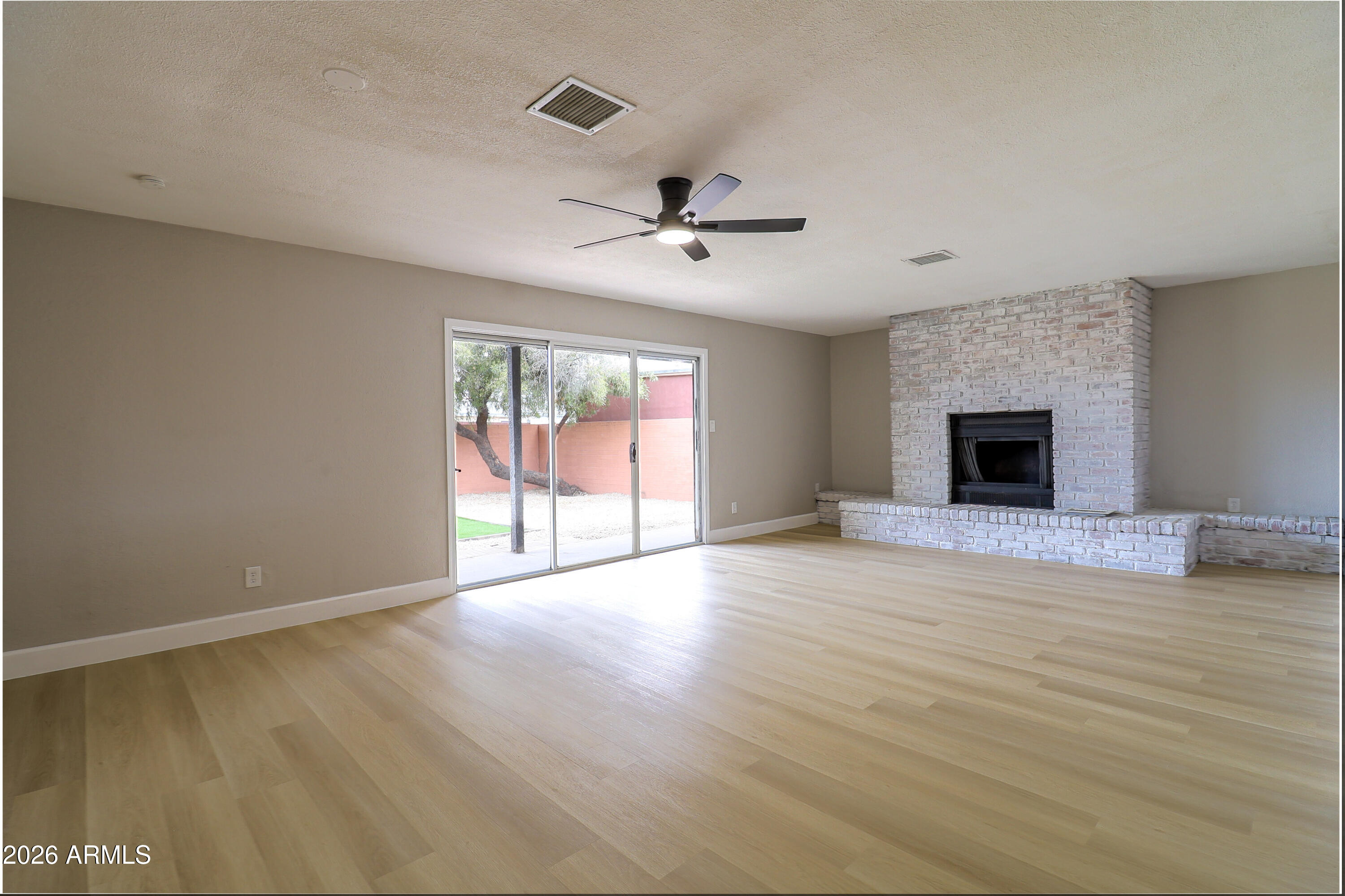 2936 W HIGHLAND Avenue