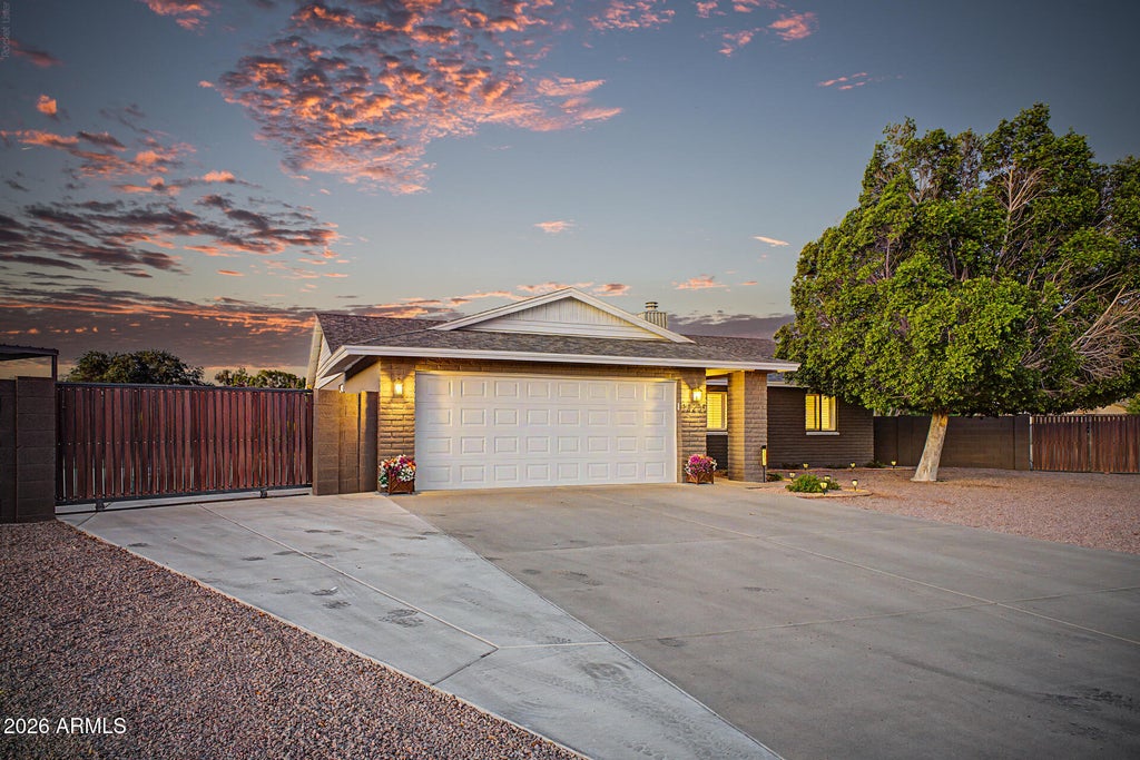 Photo of 23235 N 89th Drive, Peoria, AZ 85383 (MLS # 7050476)