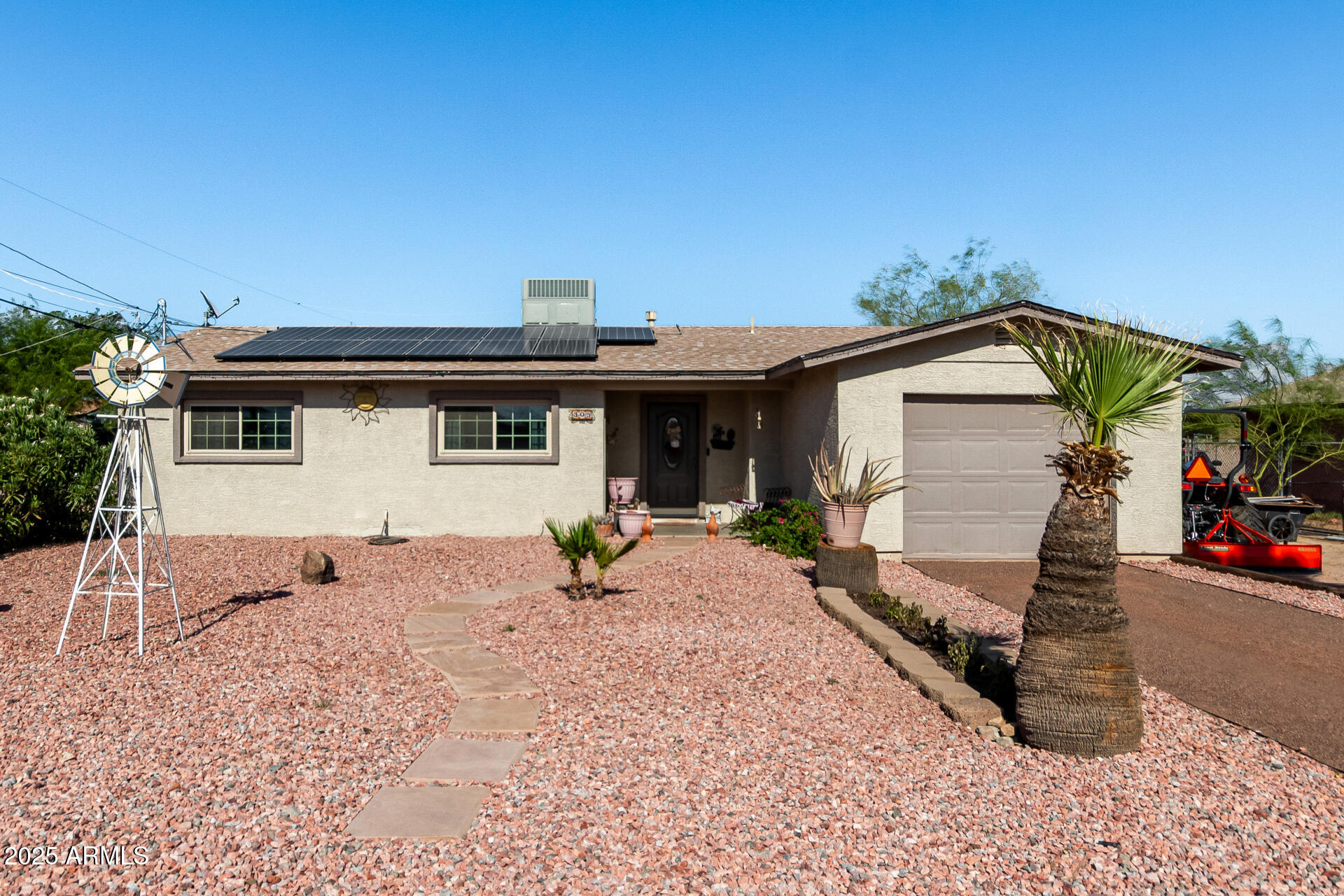 305 4TH Avenue W