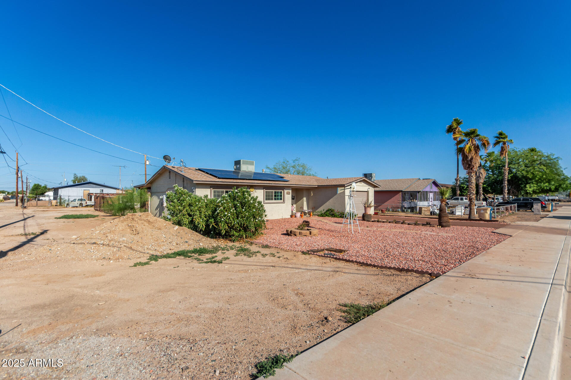 305 4TH Avenue W