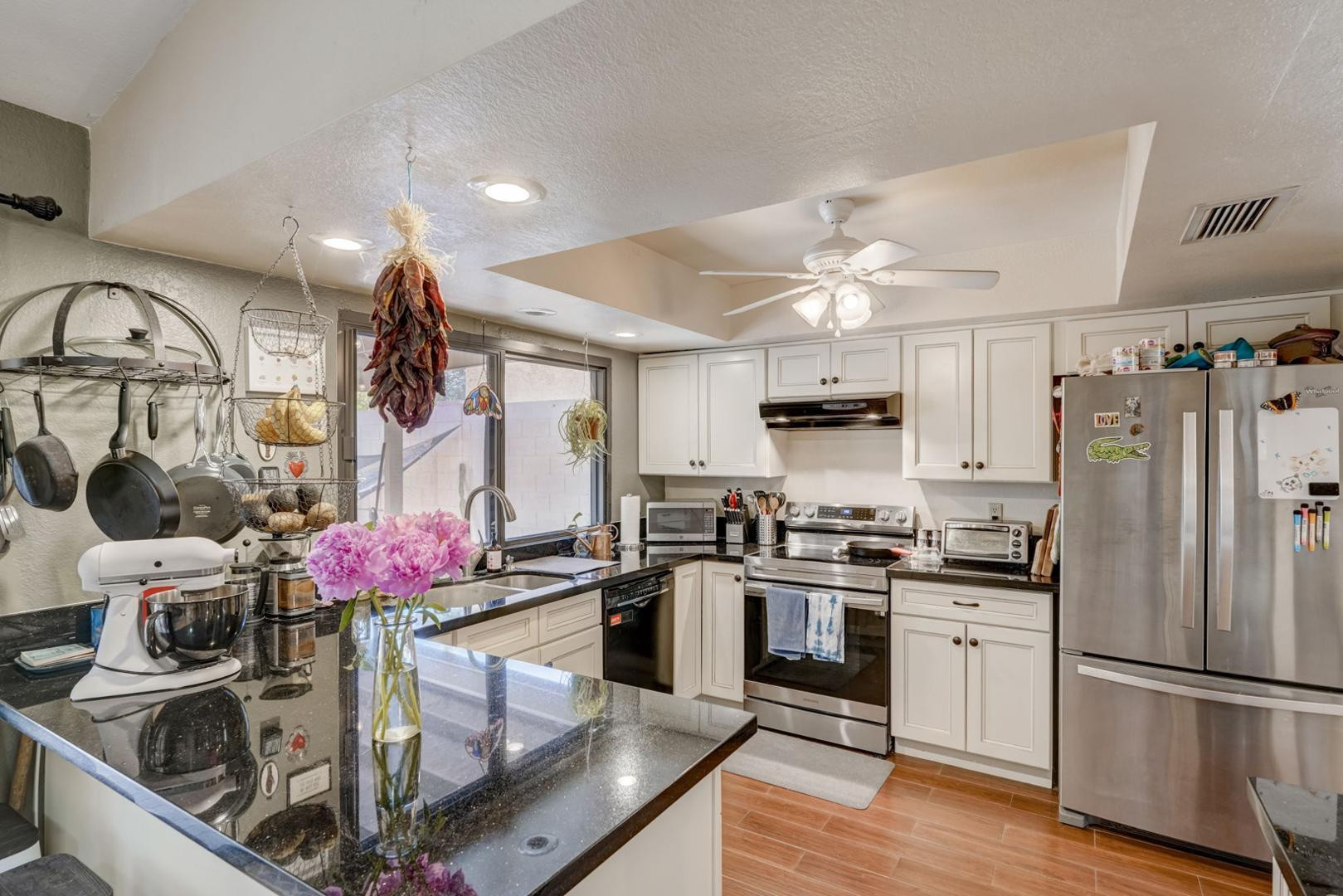 1540 N El Camino Drive