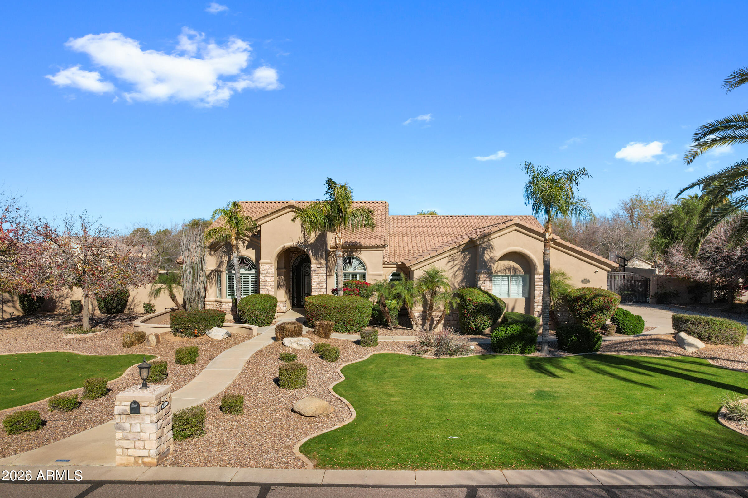 2656 E VIA DEL ARBOLES --