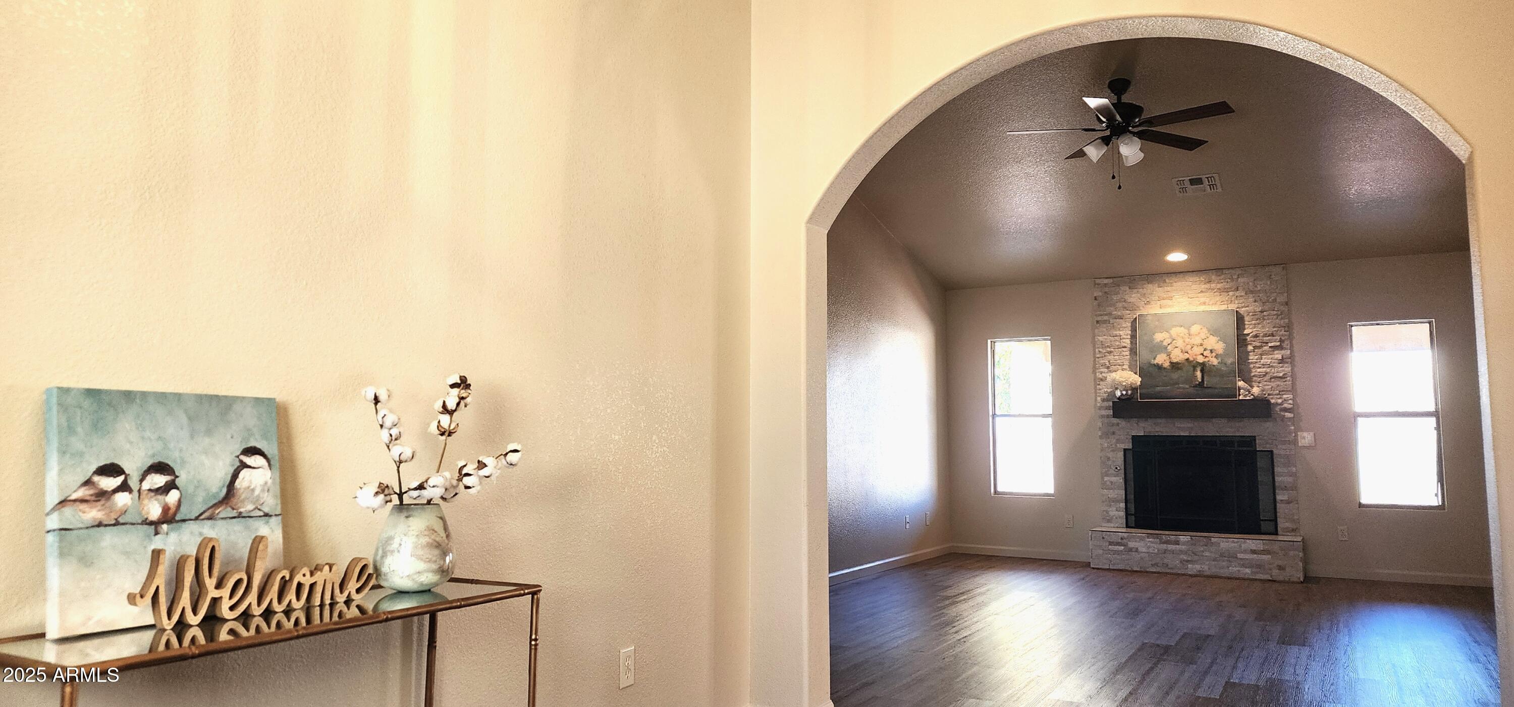 3845 VIA DE LA REINA --