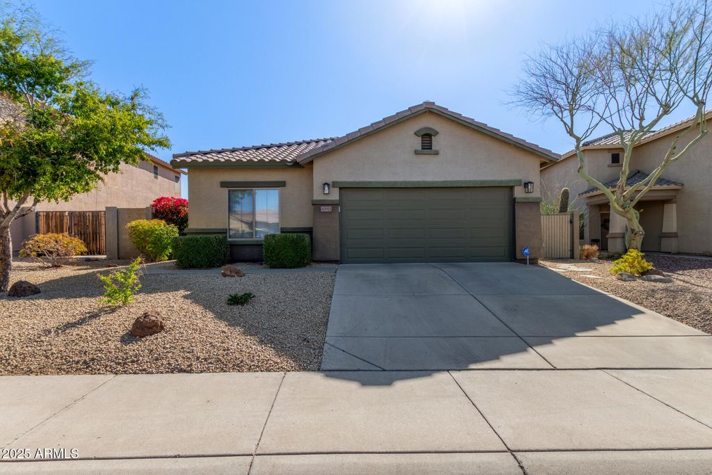 Photo of 40915 N Columbia Trail, Anthem, AZ 85086 (MLS # 6910653)