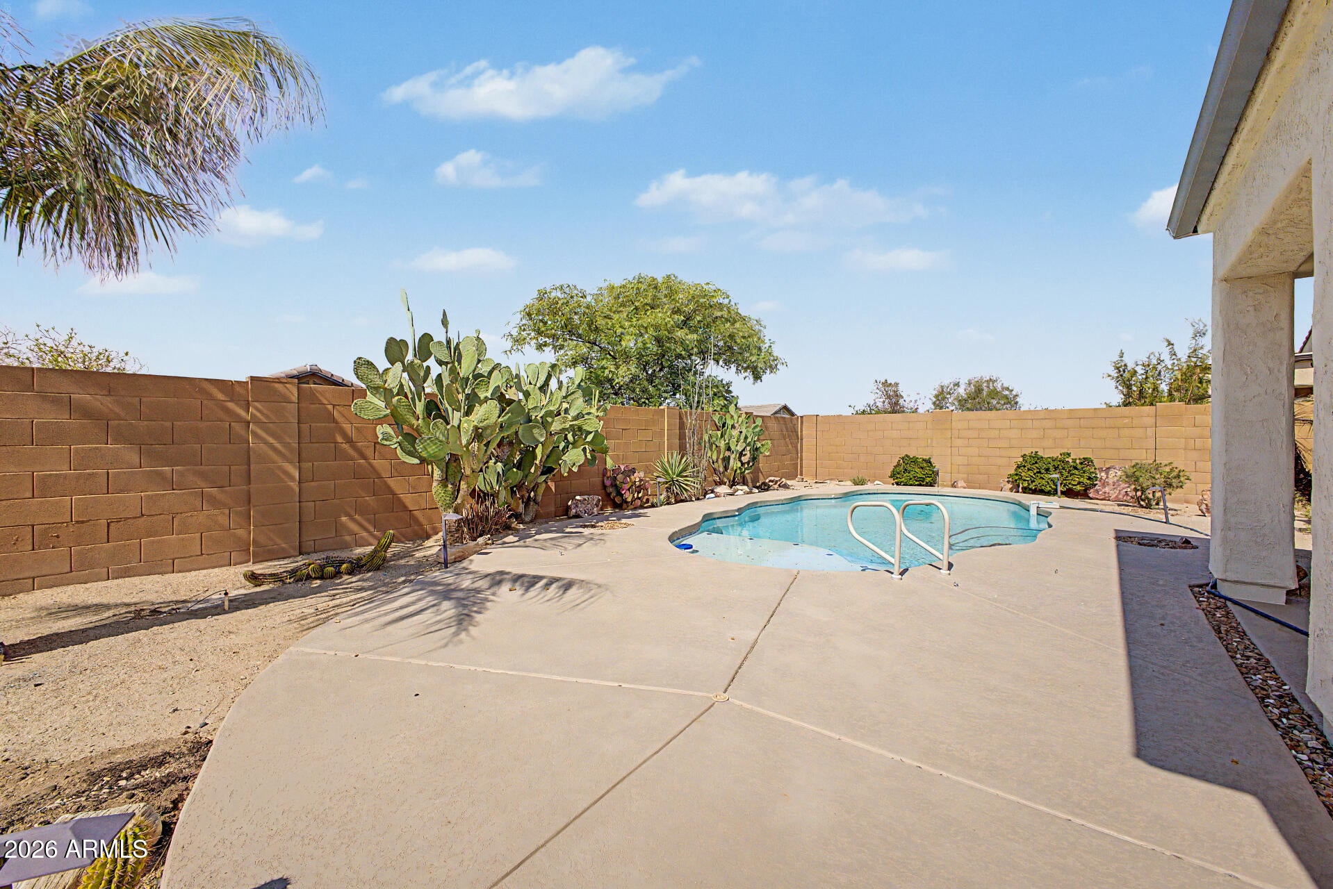 26142 W PIUTE Avenue