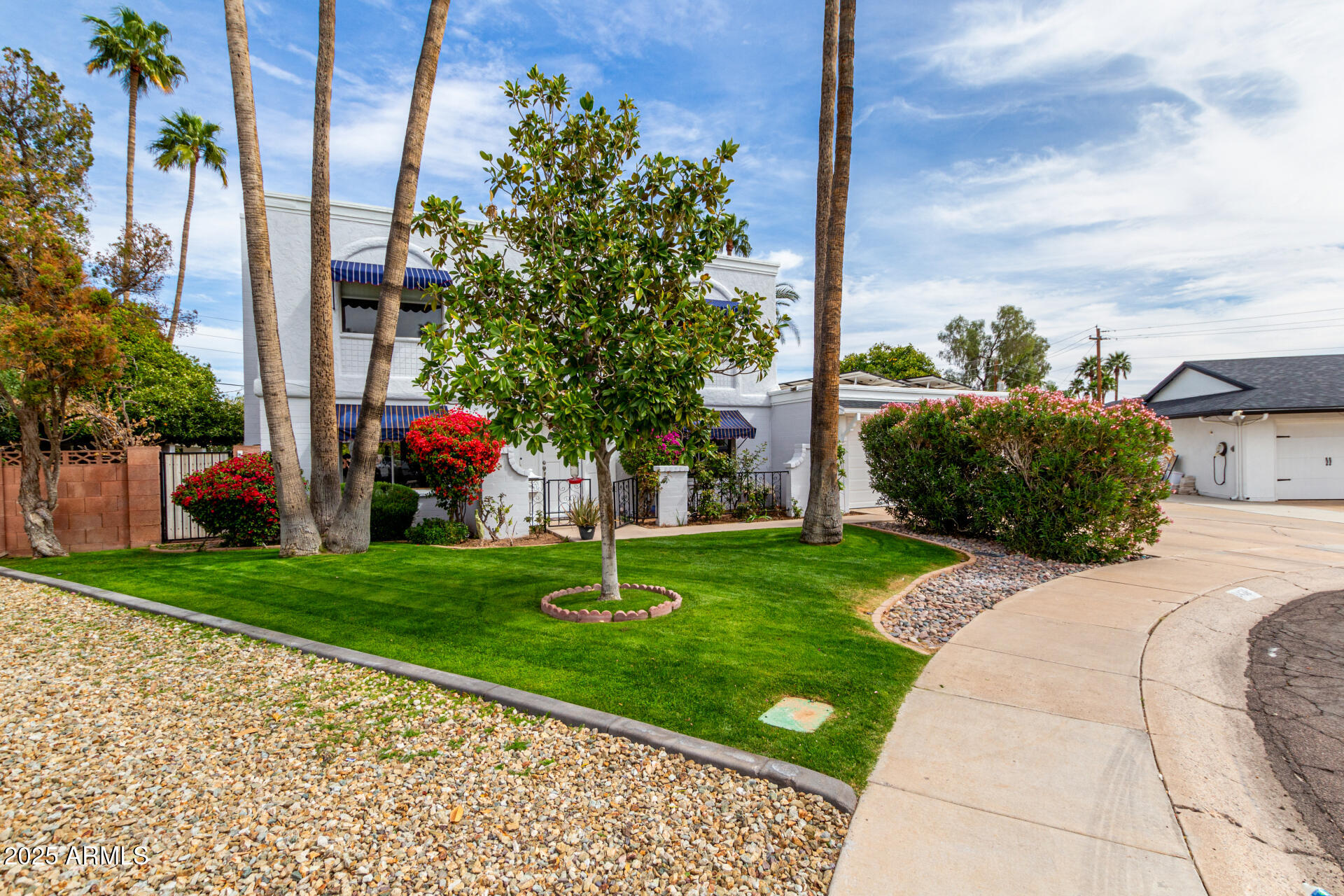 8438 E STELLA Lane