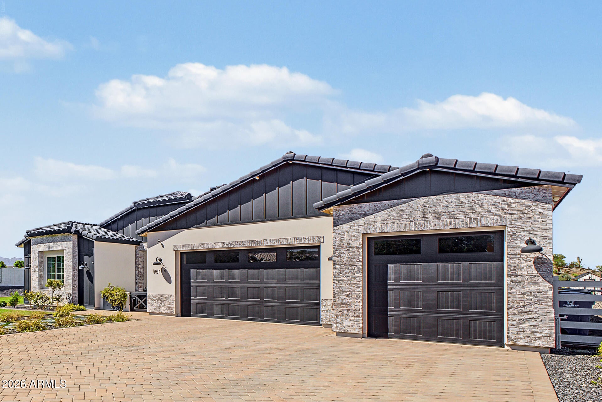 10114 S 32nd Drive