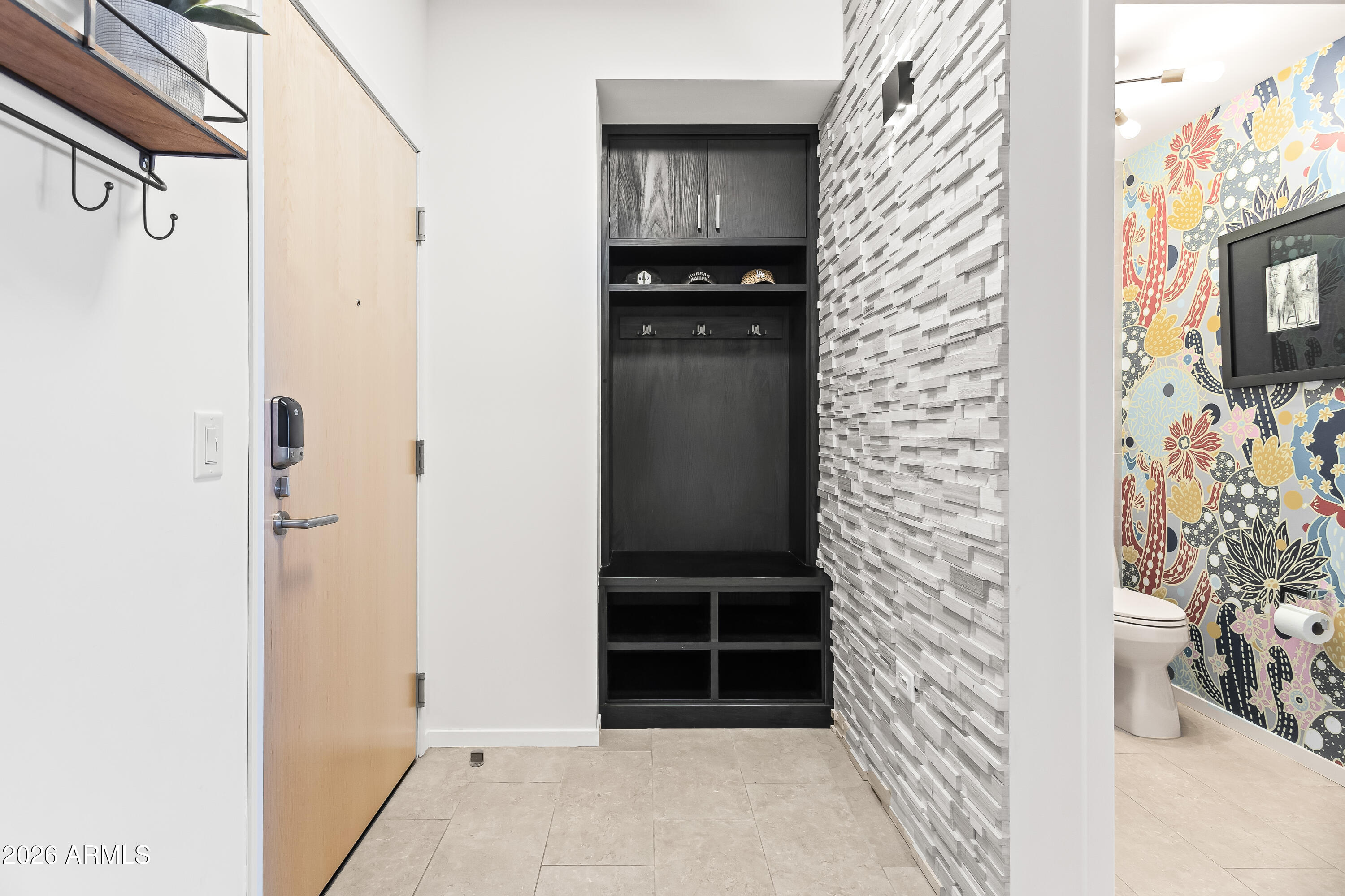 7180 E KIERLAND Boulevard 811