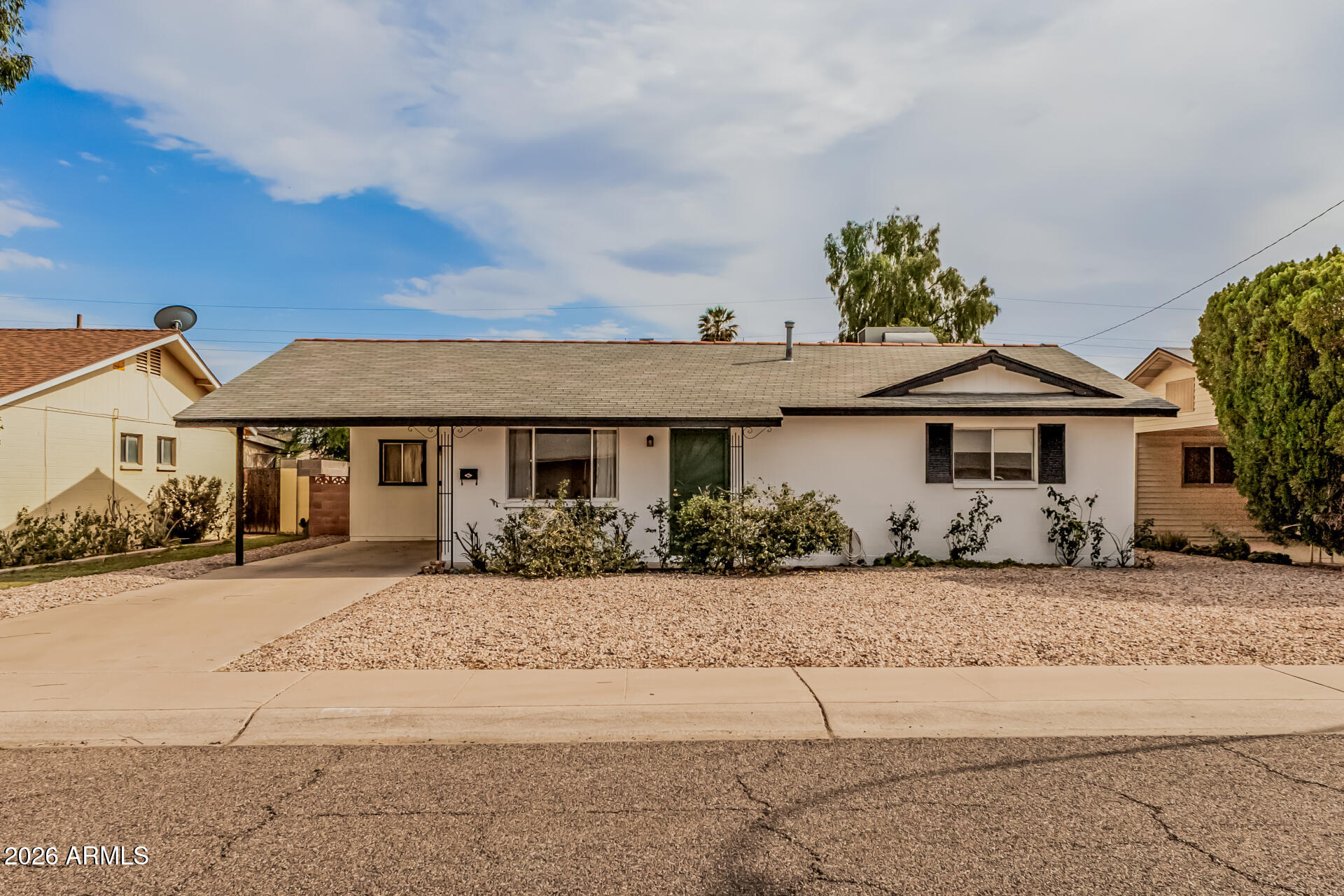 3919 W EL CAMINITO Drive