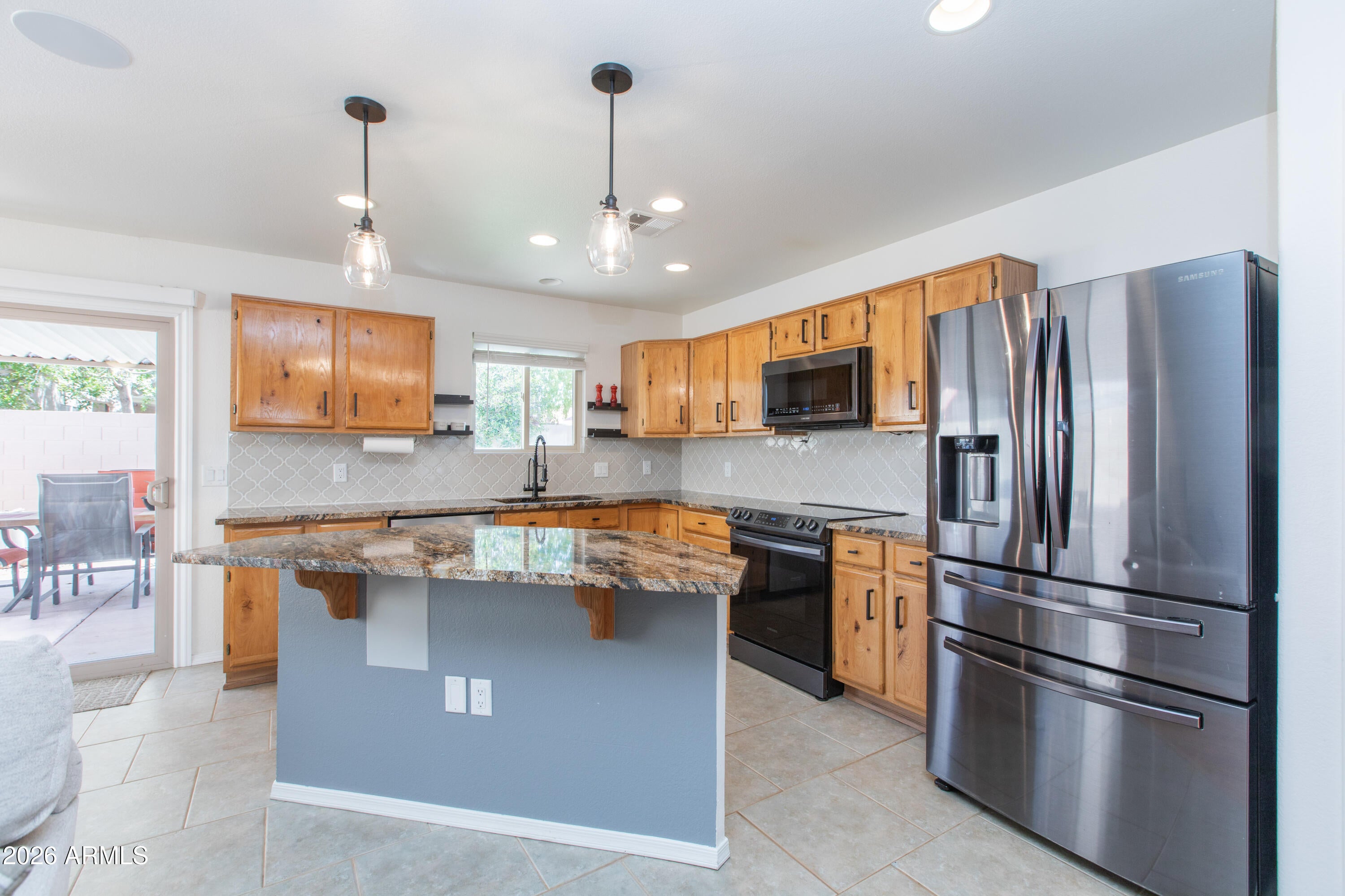 651 N COBBLESTONE Street