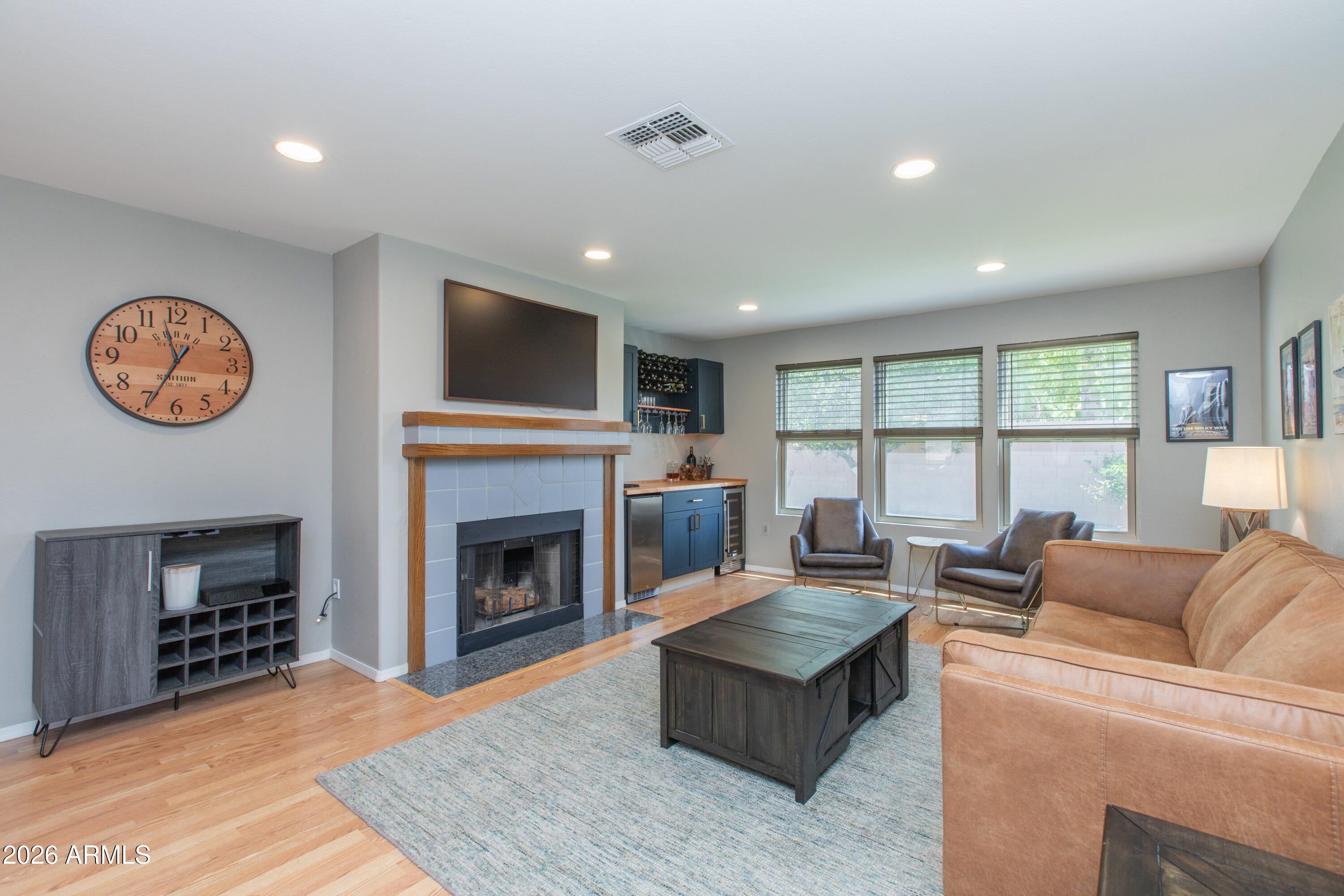 651 N COBBLESTONE Street