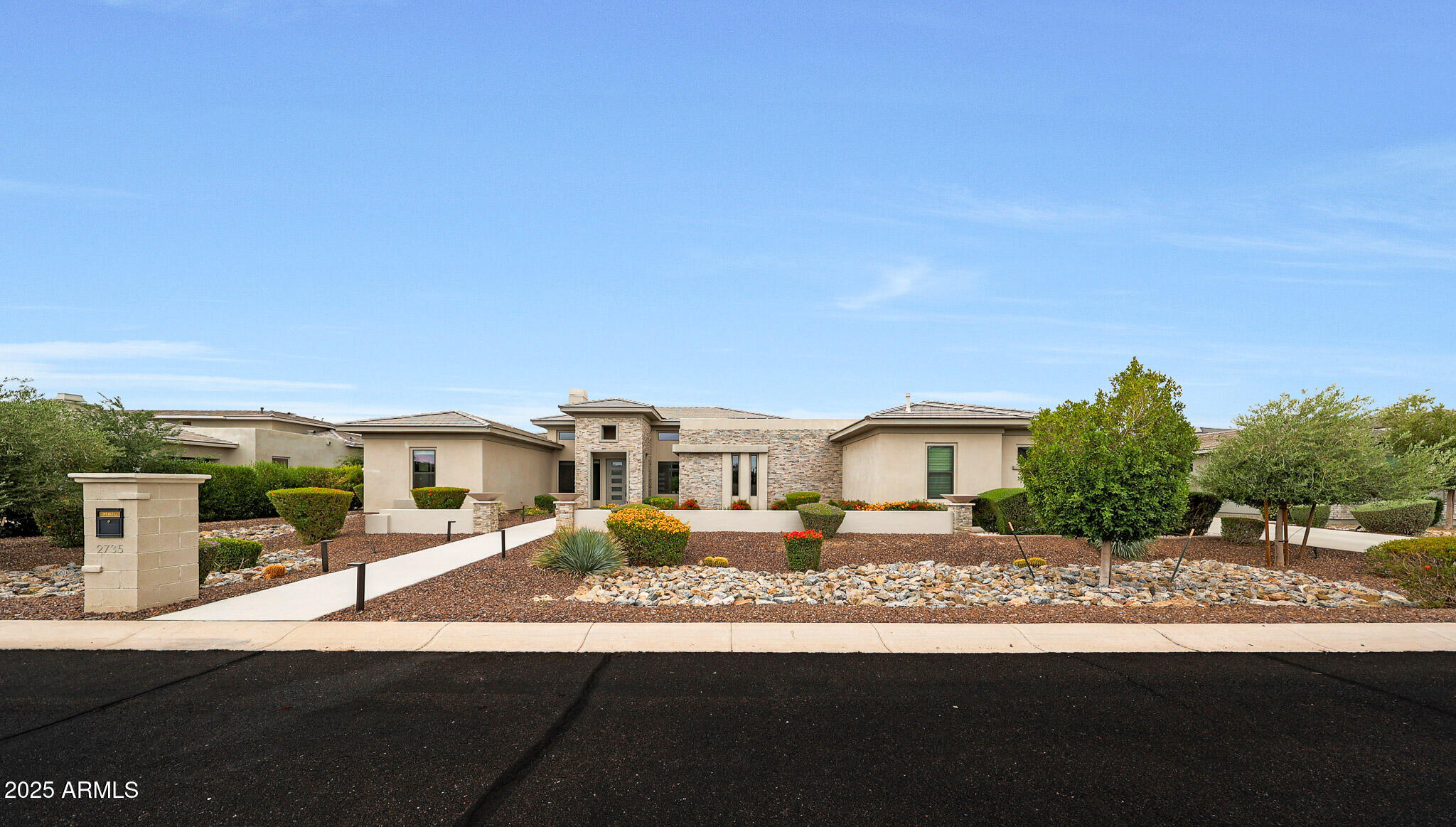 2735 E King Bird Drive